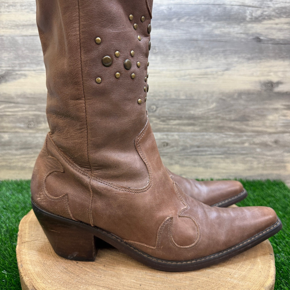 Nine West Women - Size 10M - Tan Studded Cowboy Boots Style Poulin
