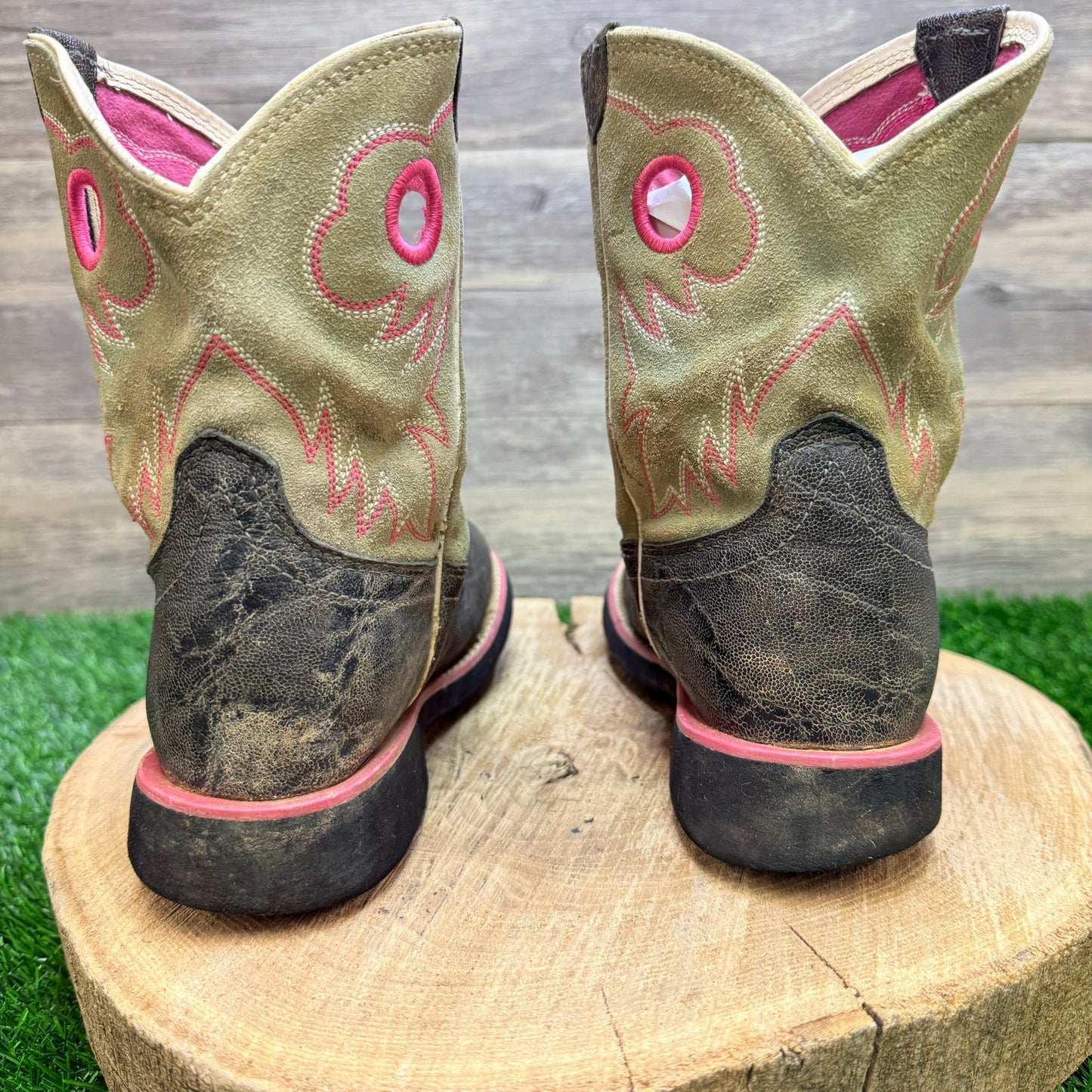 Ariat Youth - Size 4.5 - Distressed Black / Tan Round Cowboy Boots 10012799