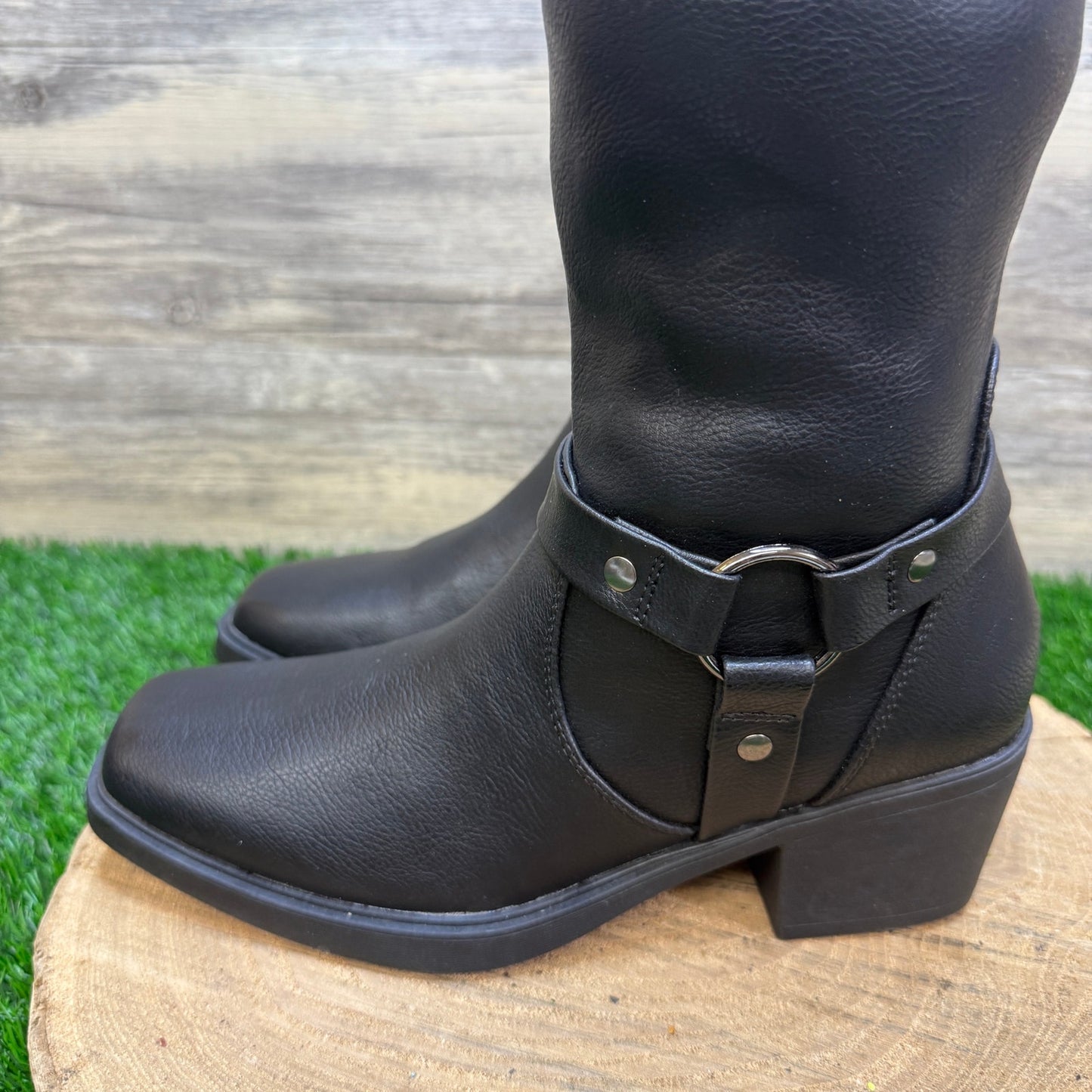 True Craft Women - Size 7M - Black Tall Faux Suede Boots Style Biddi