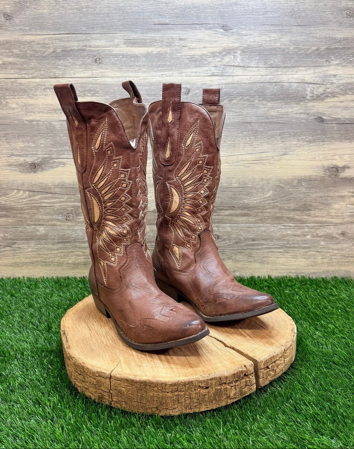 Coconuts Women - Size 7.5M - Brown / Tan Inlay Faux Leather Cowboy Boots Bandera