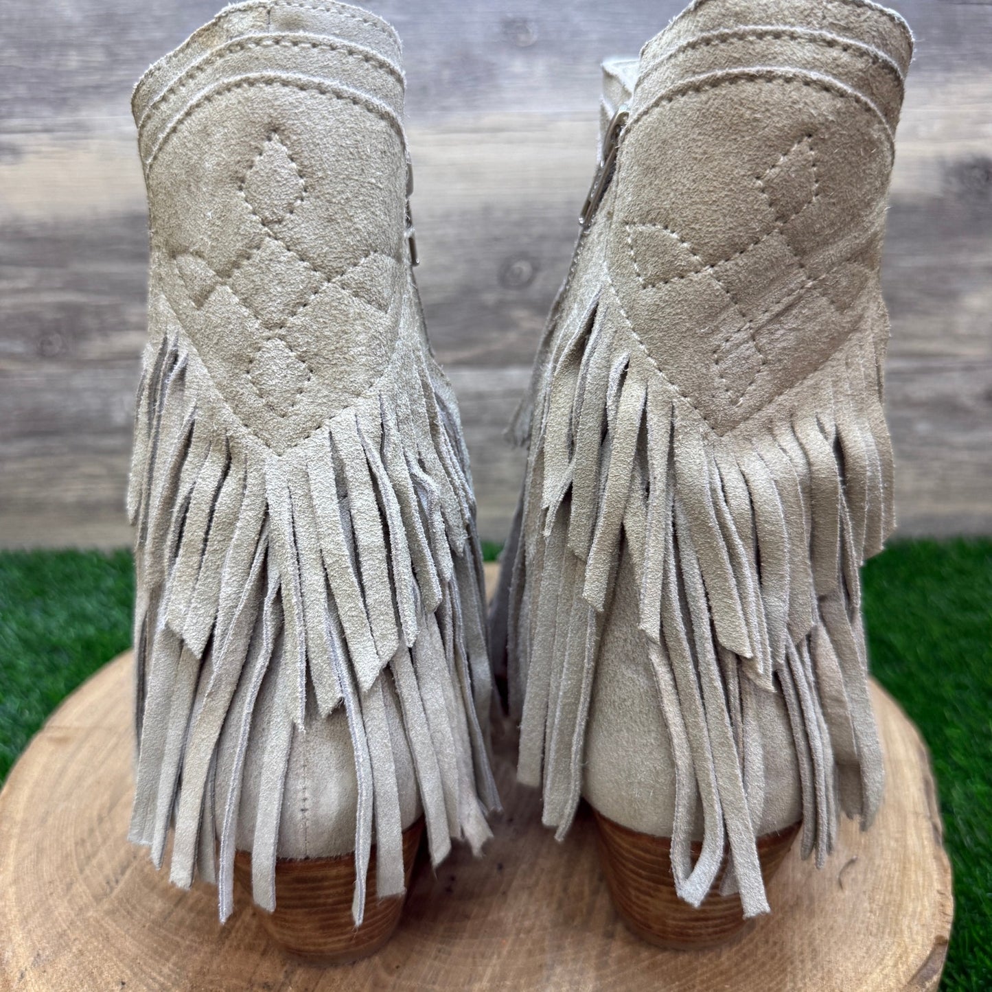 Free People Women - Size 11 - Light Gray Fringe Suede Ankle Boots Style 8391