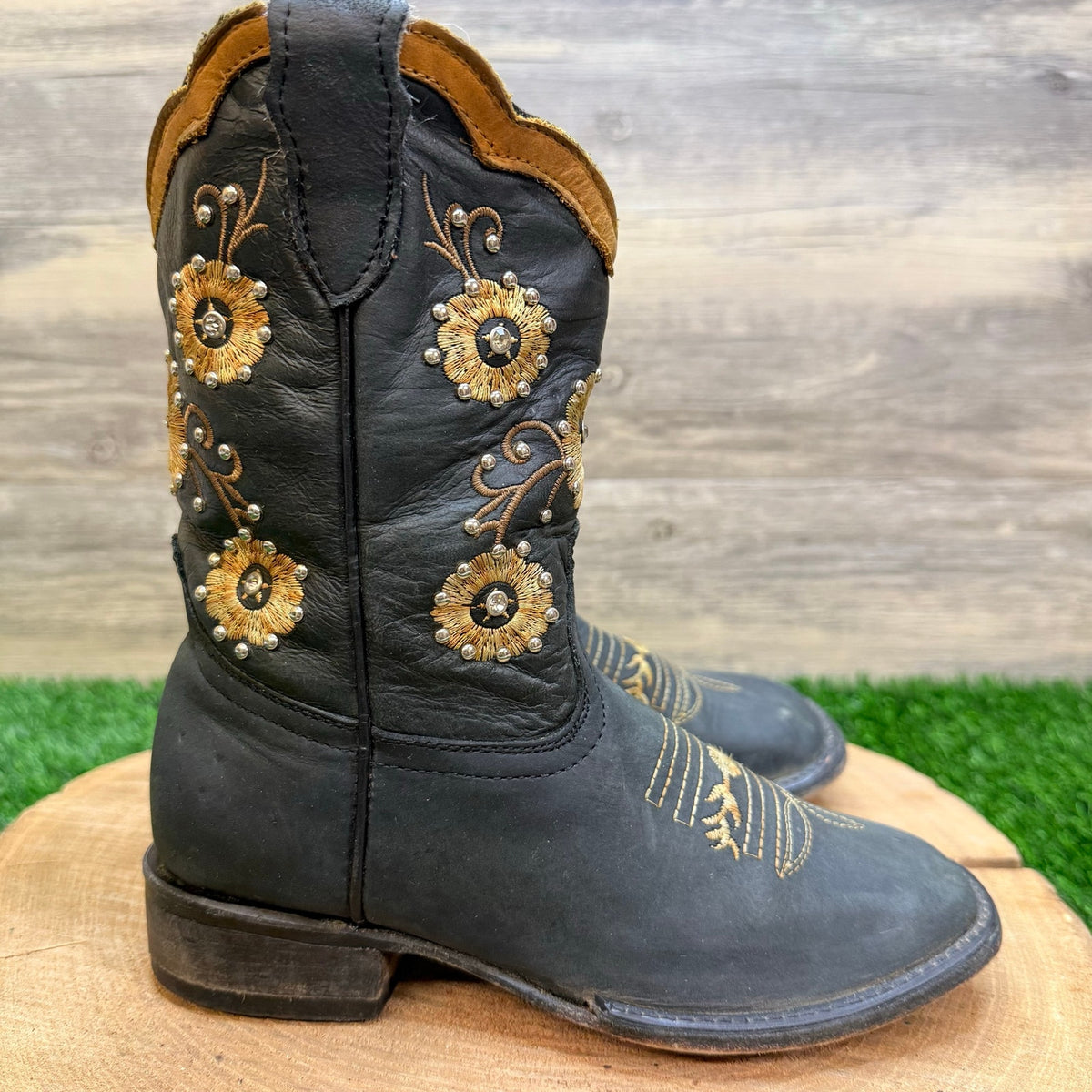 Cerrito Youth - Size 1 - Black / Tan Jeweled Flowers Cowboy Boots 2309