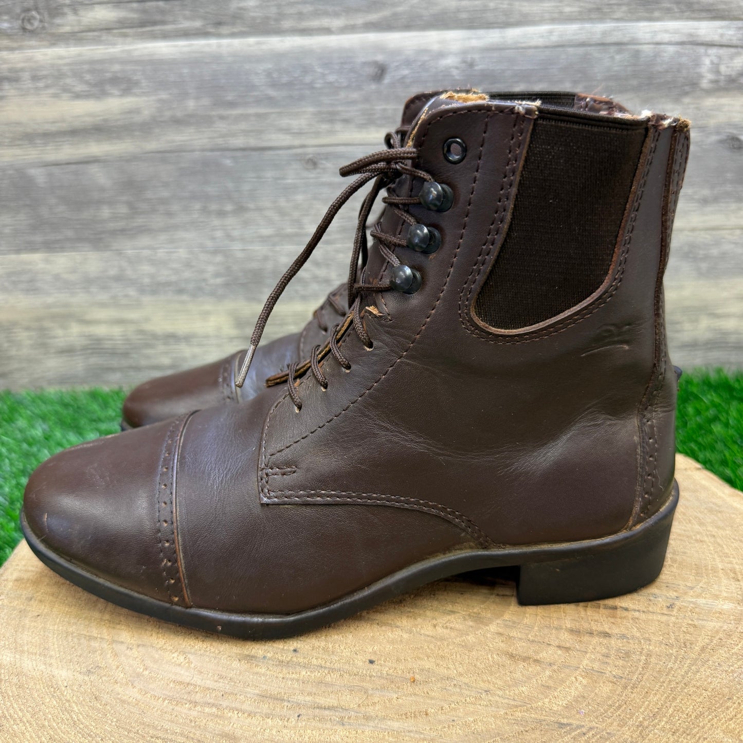 Ovation Women - Size 7.5 - Brown Lace Up Boots