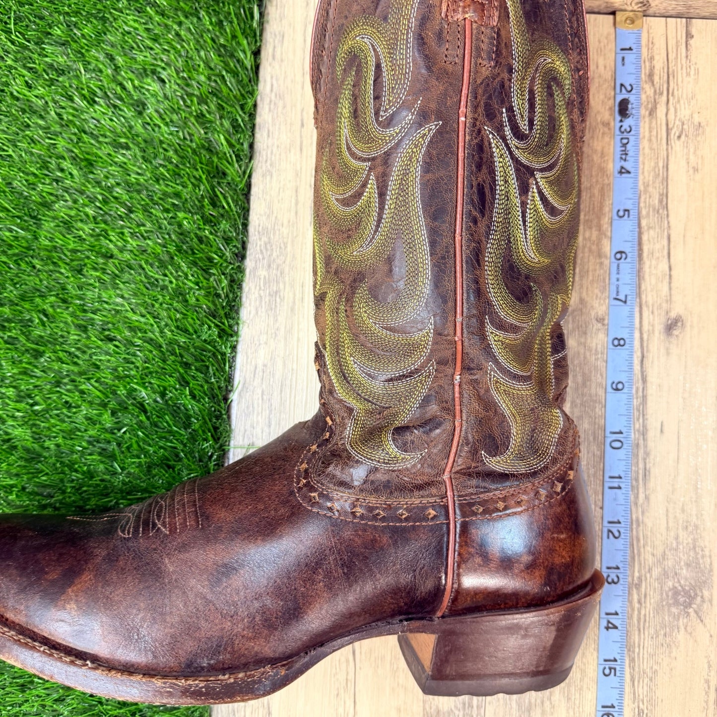 Ariat Men - Size 12D - Dist. Brown Turnback Square Toe Cowboy Boots 10012763