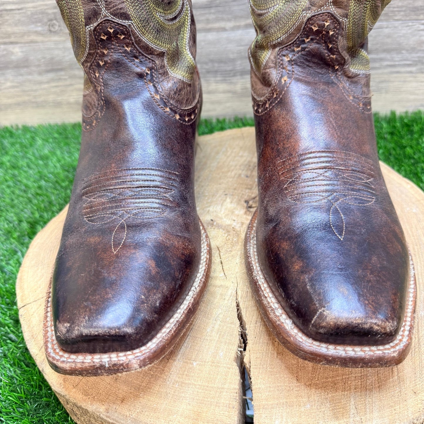 Ariat Men - Size 12D - Dist. Brown Turnback Square Toe Cowboy Boots 10012763