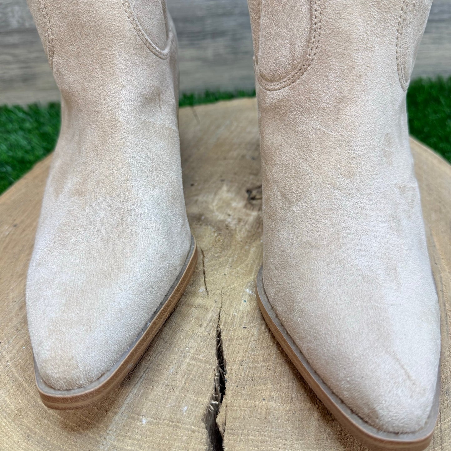 NEW Time and Tru Women - Size 7 - Beige Faux Suede Puff Zipper Cowboy Boots
