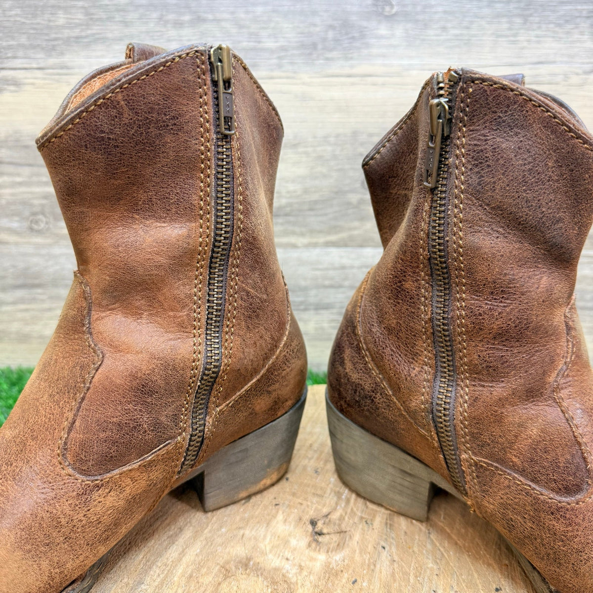 Born Women - Size 7 - Brown Ankle Zipper Boots CQG11