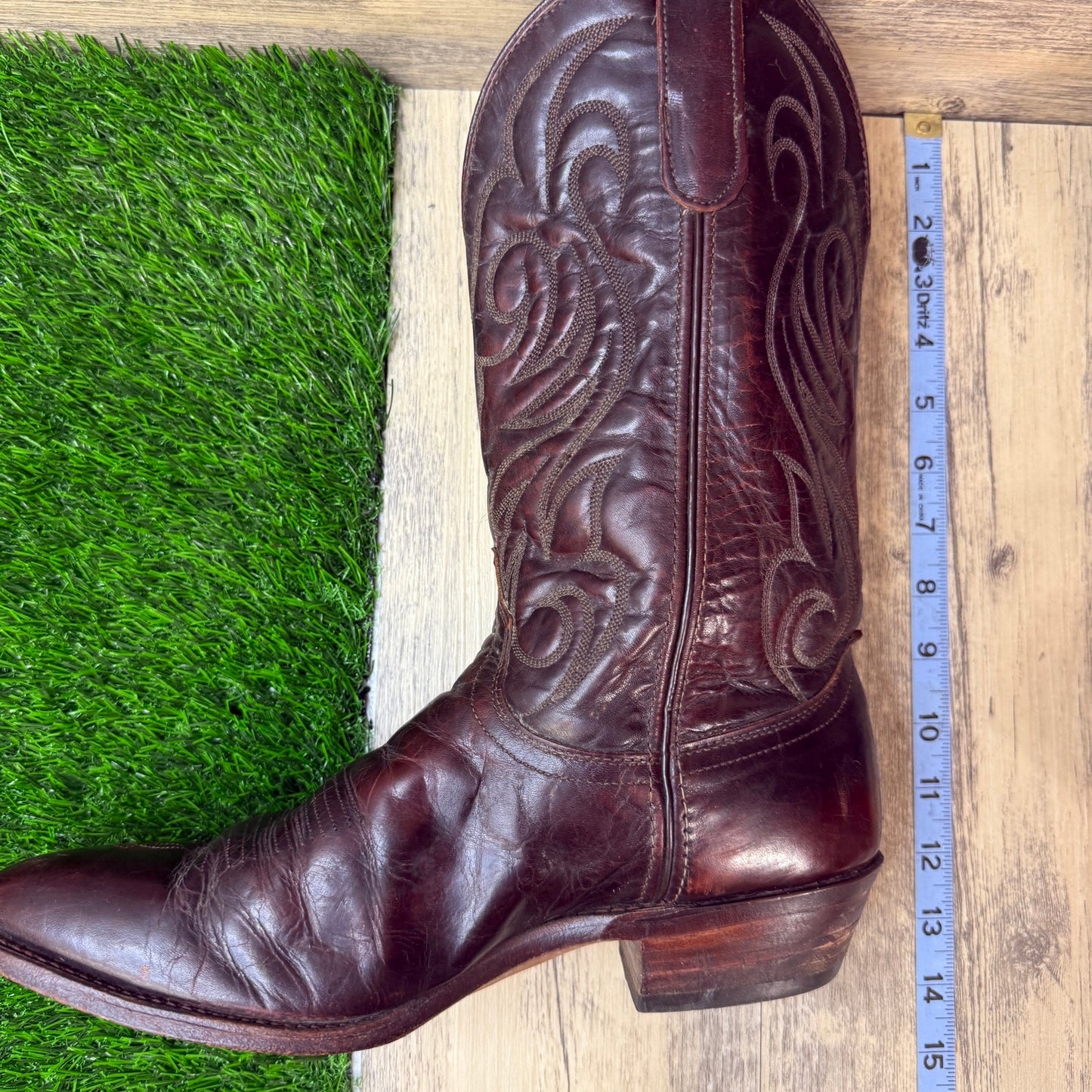 Laredo Men - Size 10.5D - Vintage Burgundy Western Cowboy Boots Style 53275