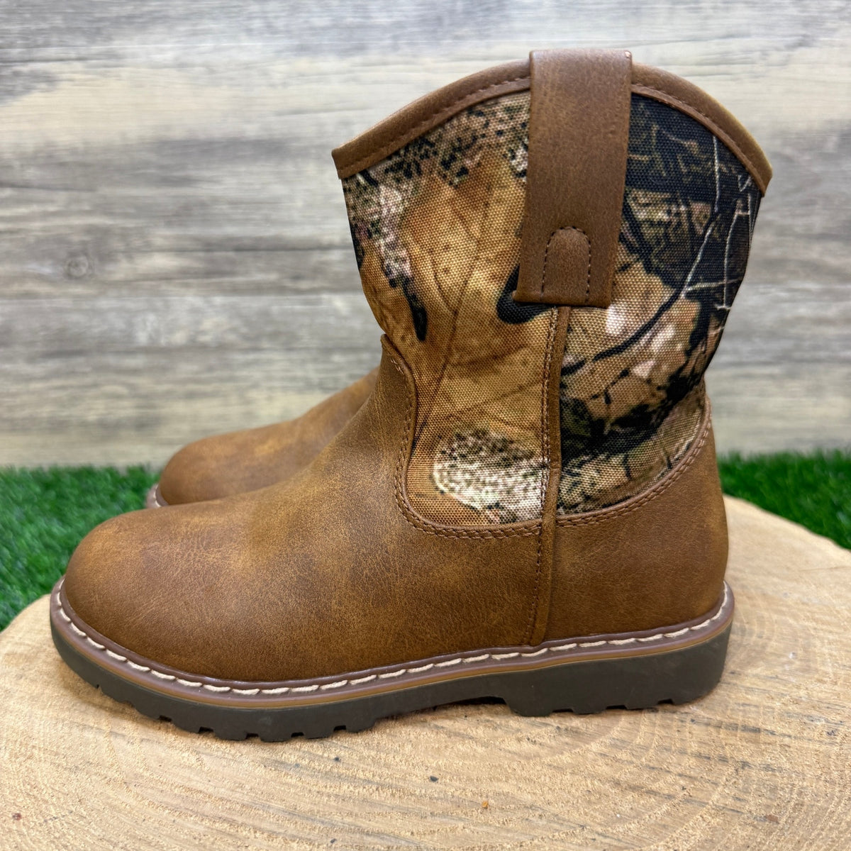 Mountain Creek Youth - Size 13M - Brown Camo Zipper Boots