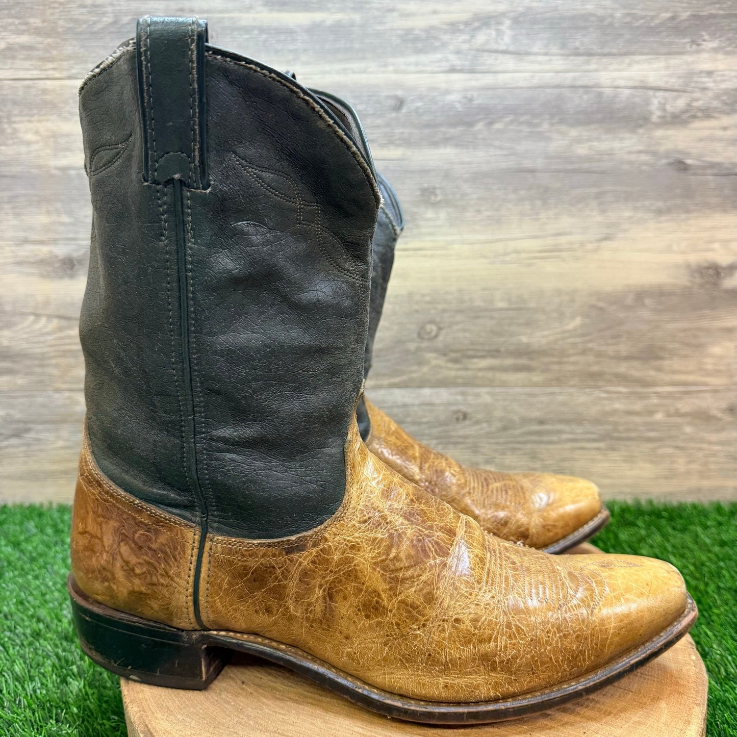 Laredo Men - Size 13D - Vintage Beige / Green Snip Toe Cowboy Boots 7823