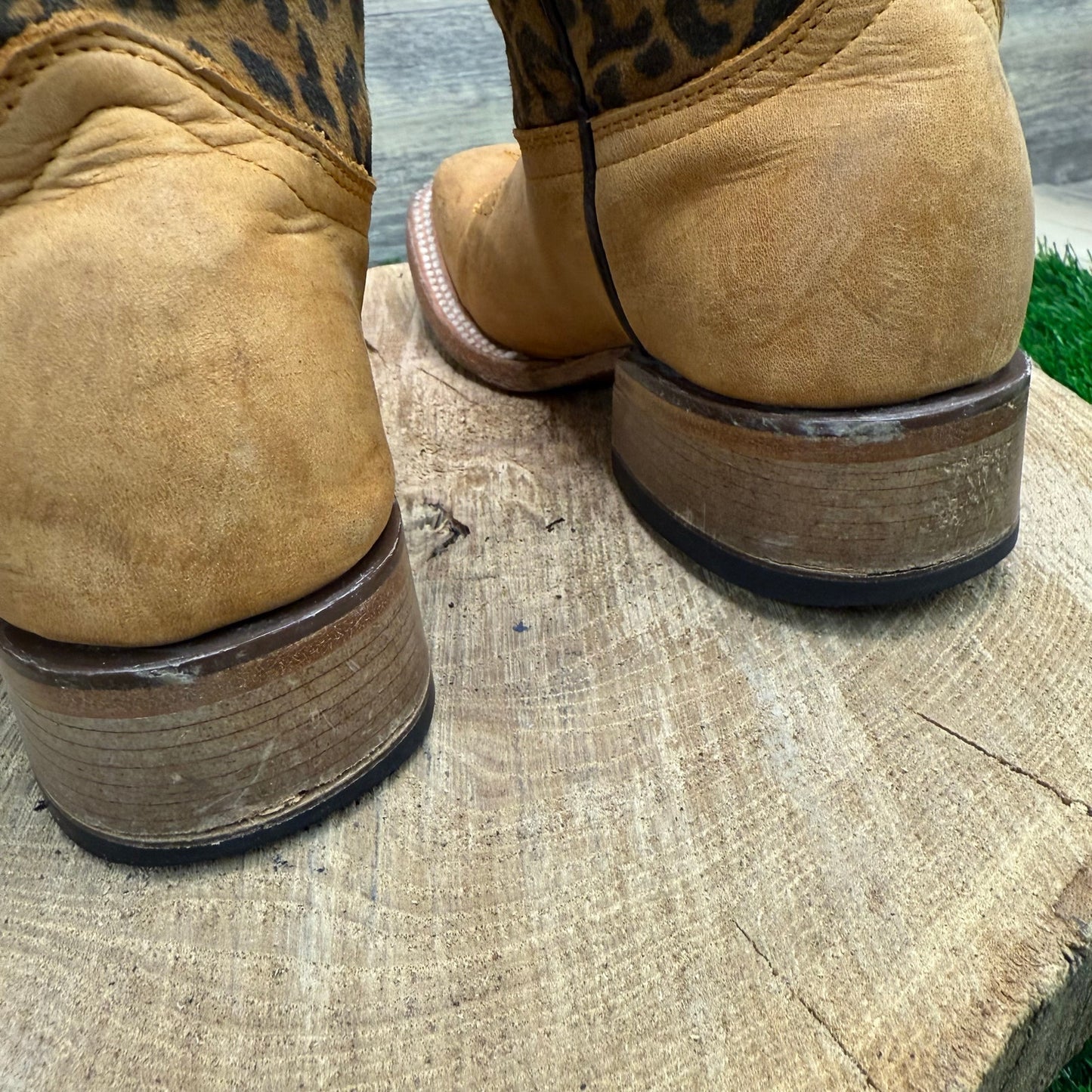 Circle G Youth - Size 2.5 - Tan Leopard Print Square Toe Cowboy Boots J7104