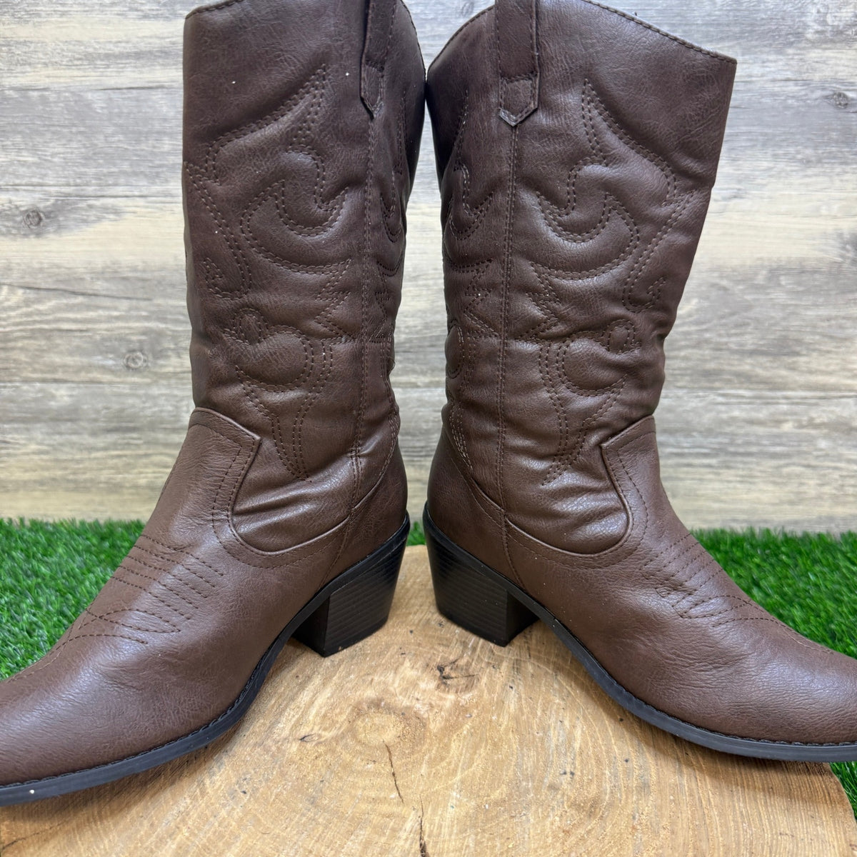 West Blvd Women - Size 6.5 - Chocolate Faux Leather Cowboy Boots Style Miami