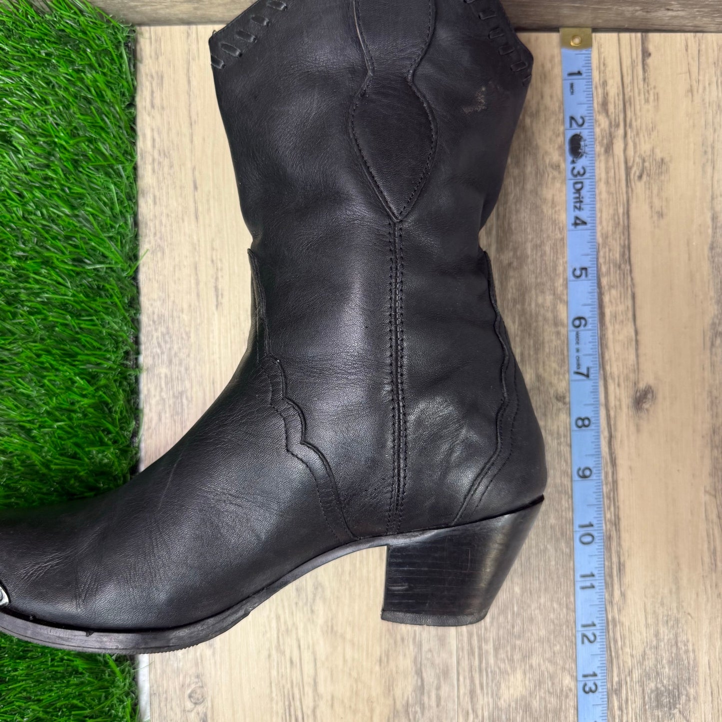Durango Women - Size 8M - Vintage Black Soft Leather Cowboy Boots Style RD1800