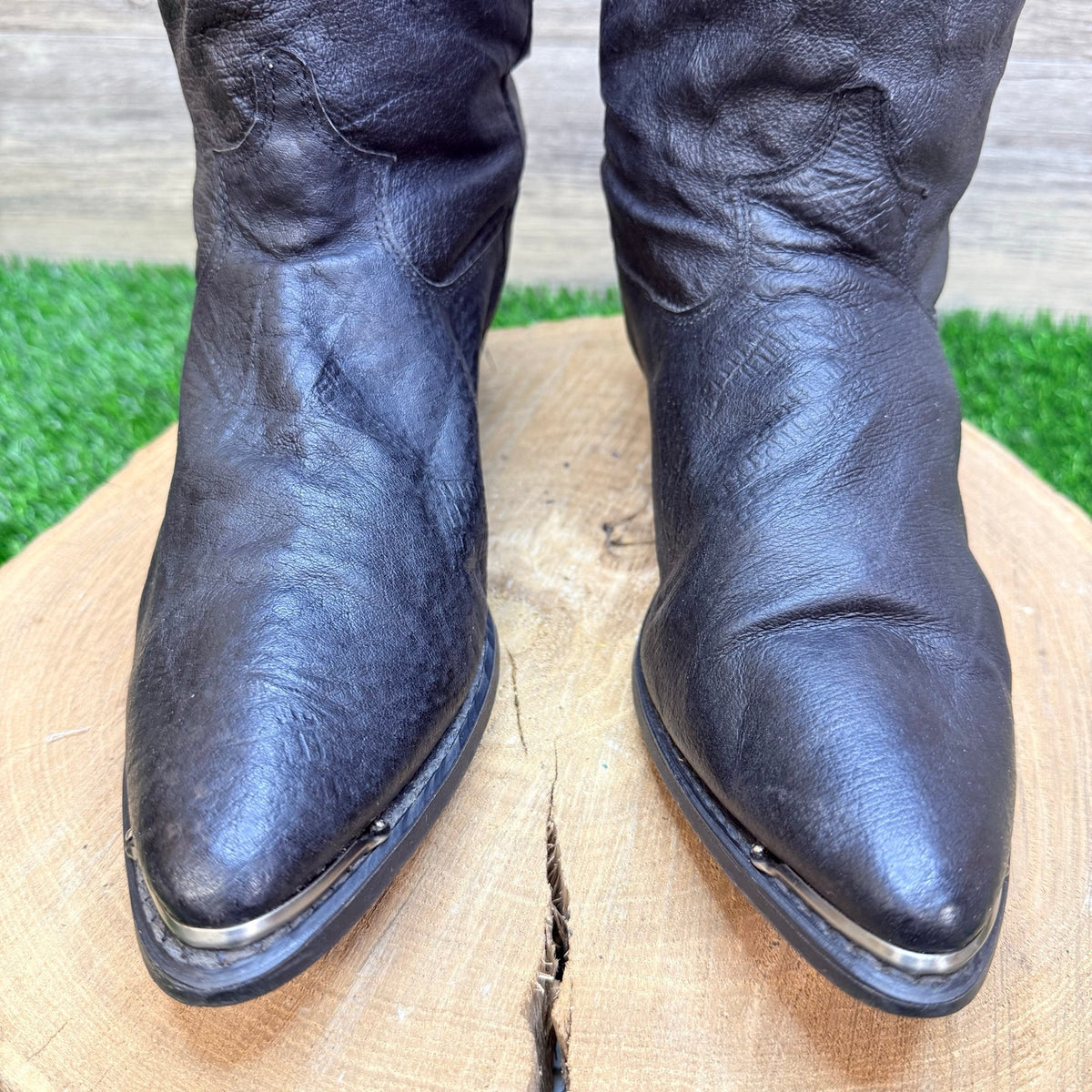 Dingo Women - Size 10M - Vintage Black Slouch Toe Plate Cowboy Boots 3613