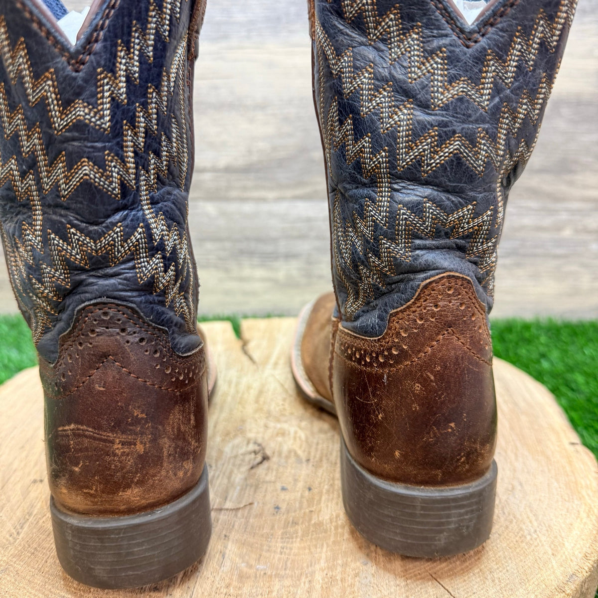Ariat Youth - Size 13 - Brown / Black Square Toe Cowboy Boot 10021591