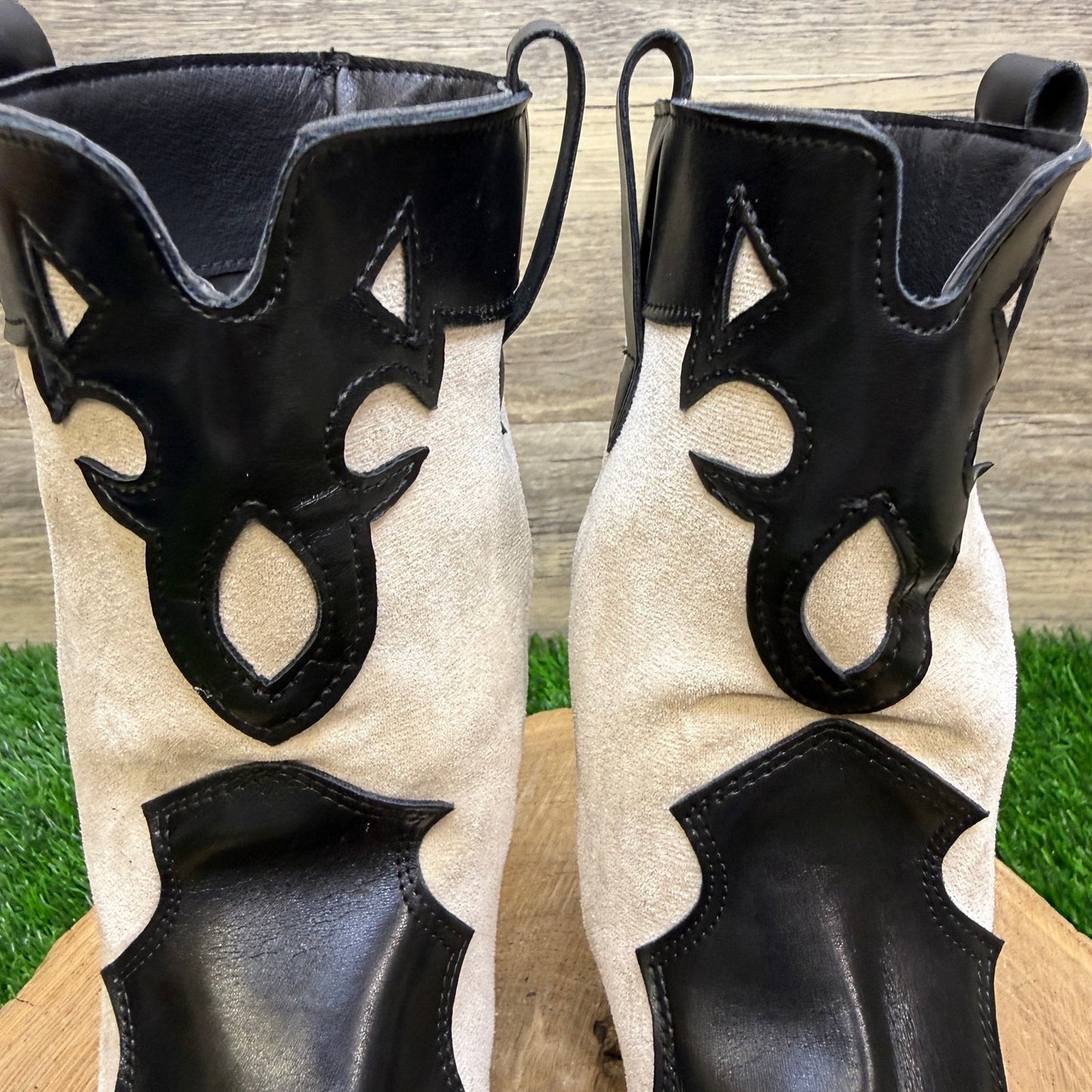 Unknown Women - Size 6 - Black/White Flame Faux Leather Western Cowboy Boots