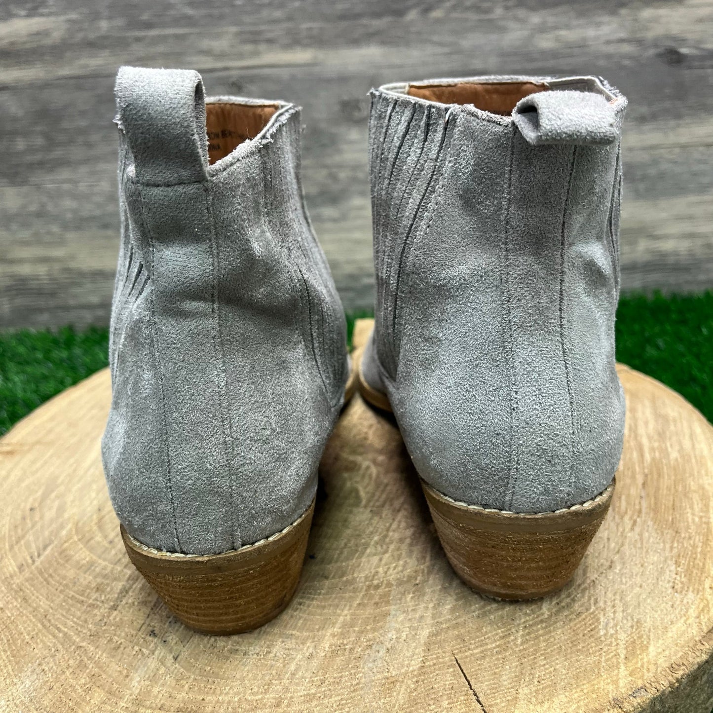Beast Women - Size 8.5 - Light Gray Faux Suede Ankle Boots