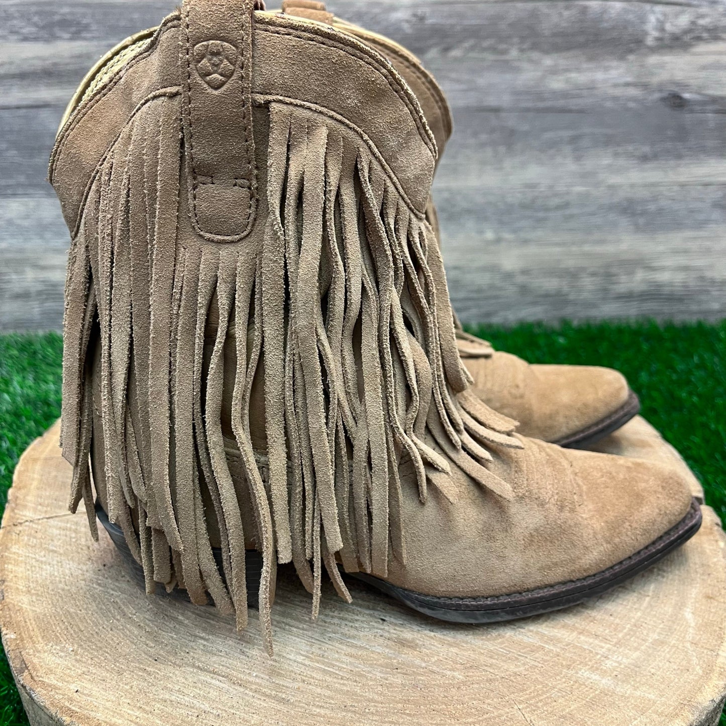 Ariat Youth - Size 2 - Tan Suede Fringe Snip Toe Cowboy Boots Style 10018648