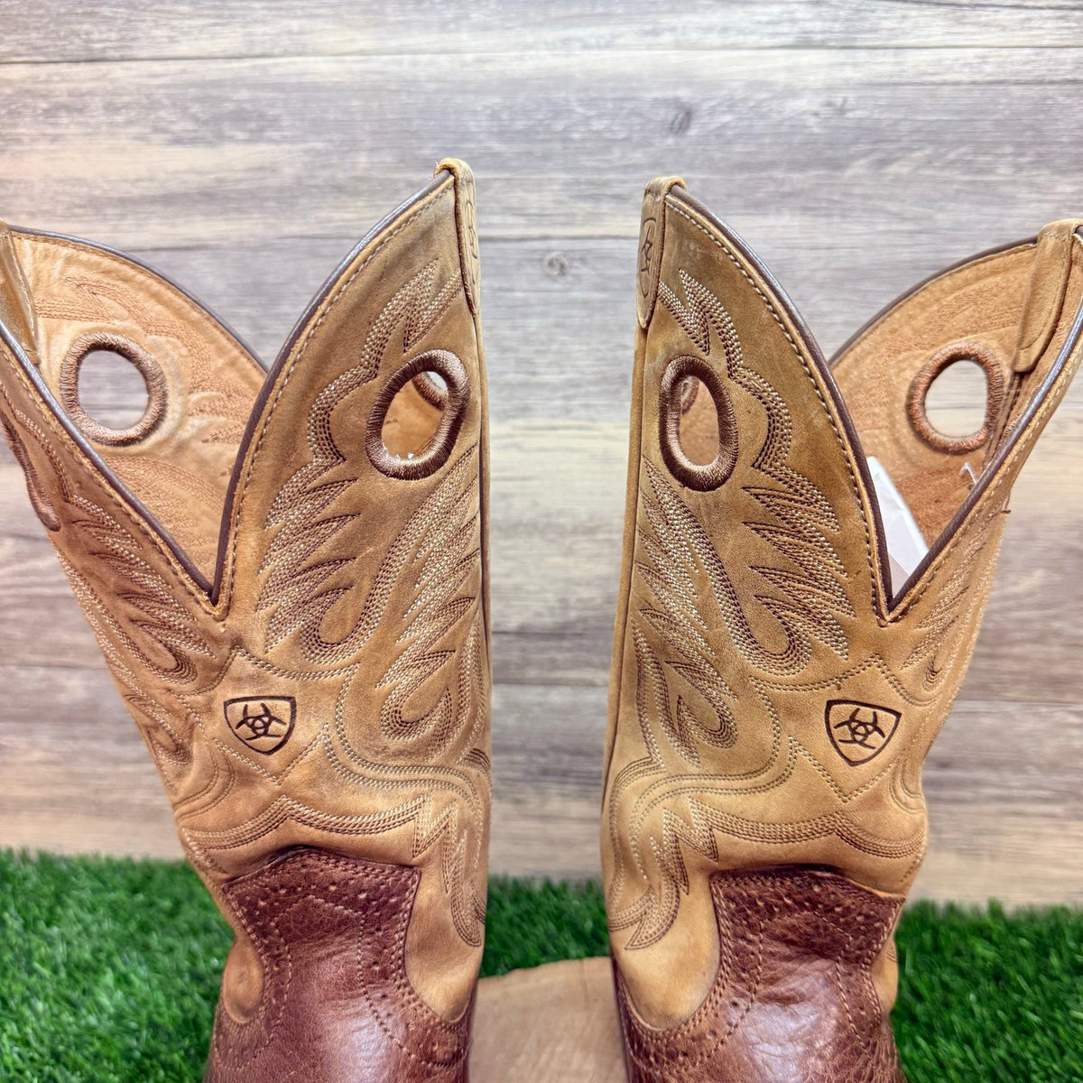Ariat Men - Size 9D - Tan / Brown Square Toe Western Cowboy Boots 10002230