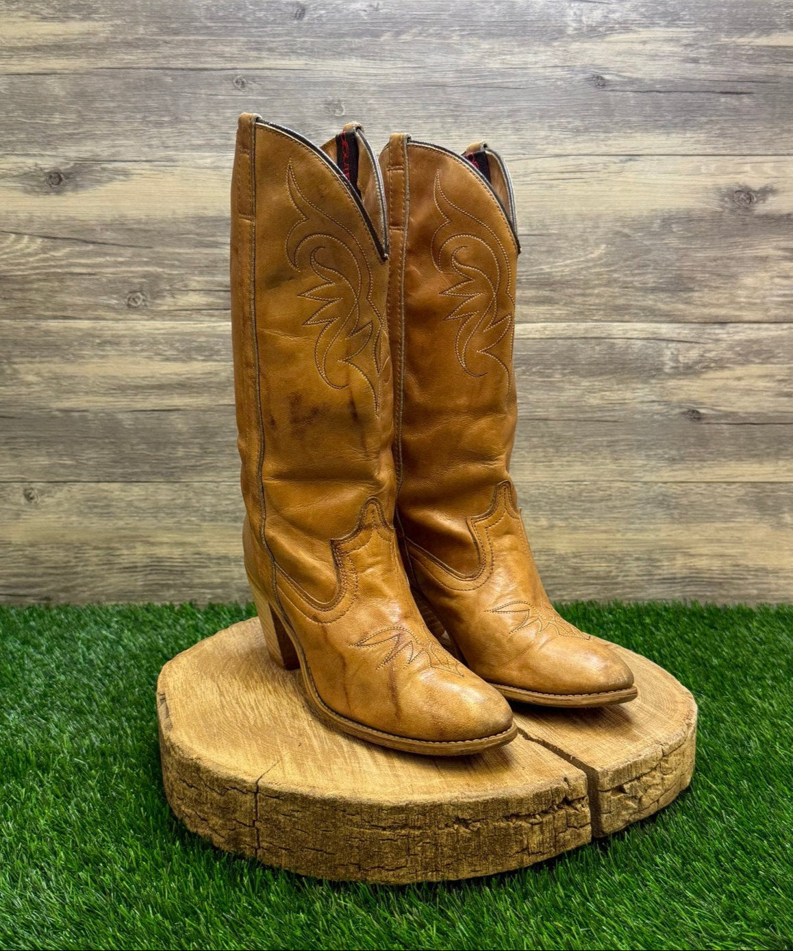 Dingo Women - Size 8 - Vintage Marbled Tan High Heeled Cowboy Boots Style 7316