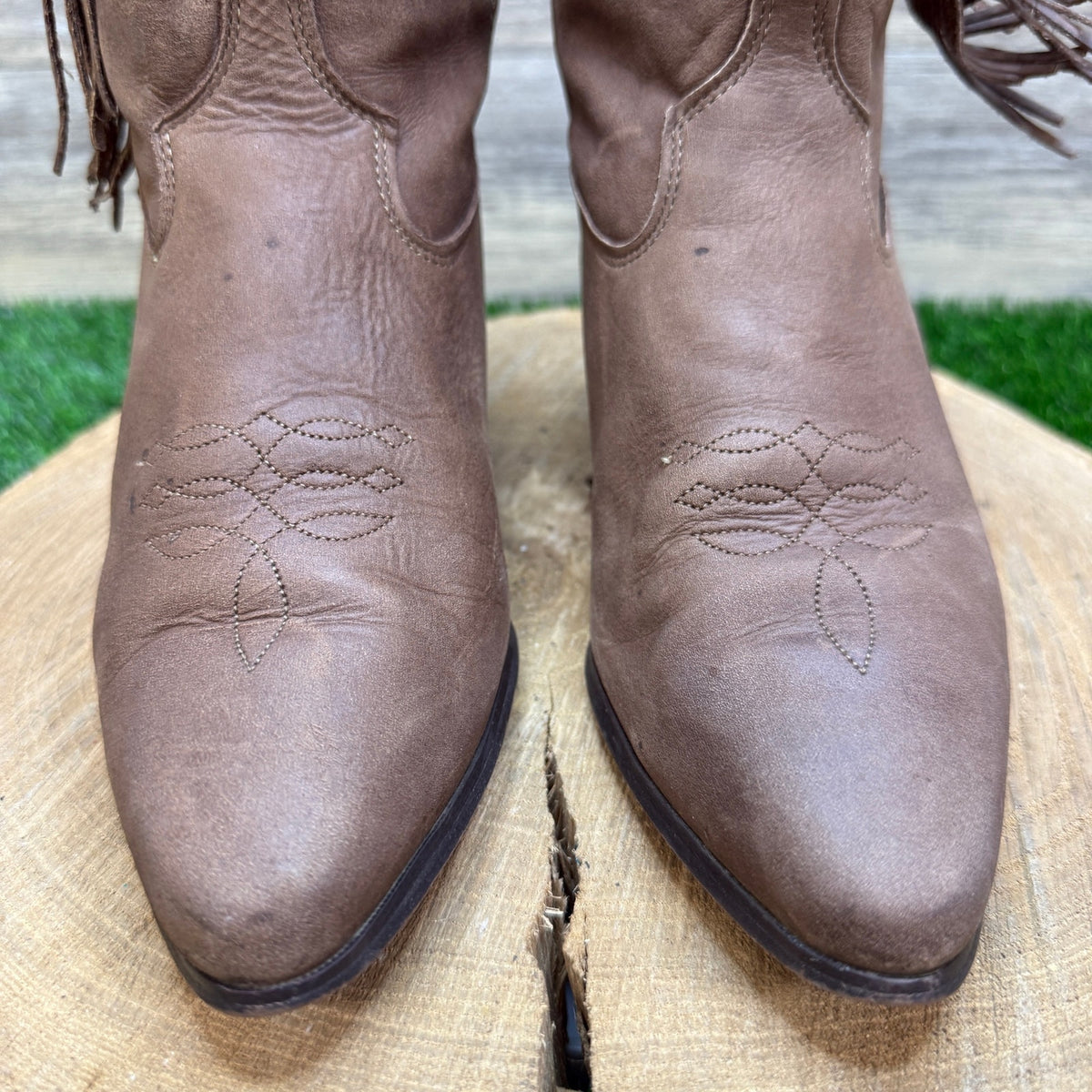 Laredo Women - Size 8M - Vintage Brown Fringe Western Cowboy Boots Style 16682