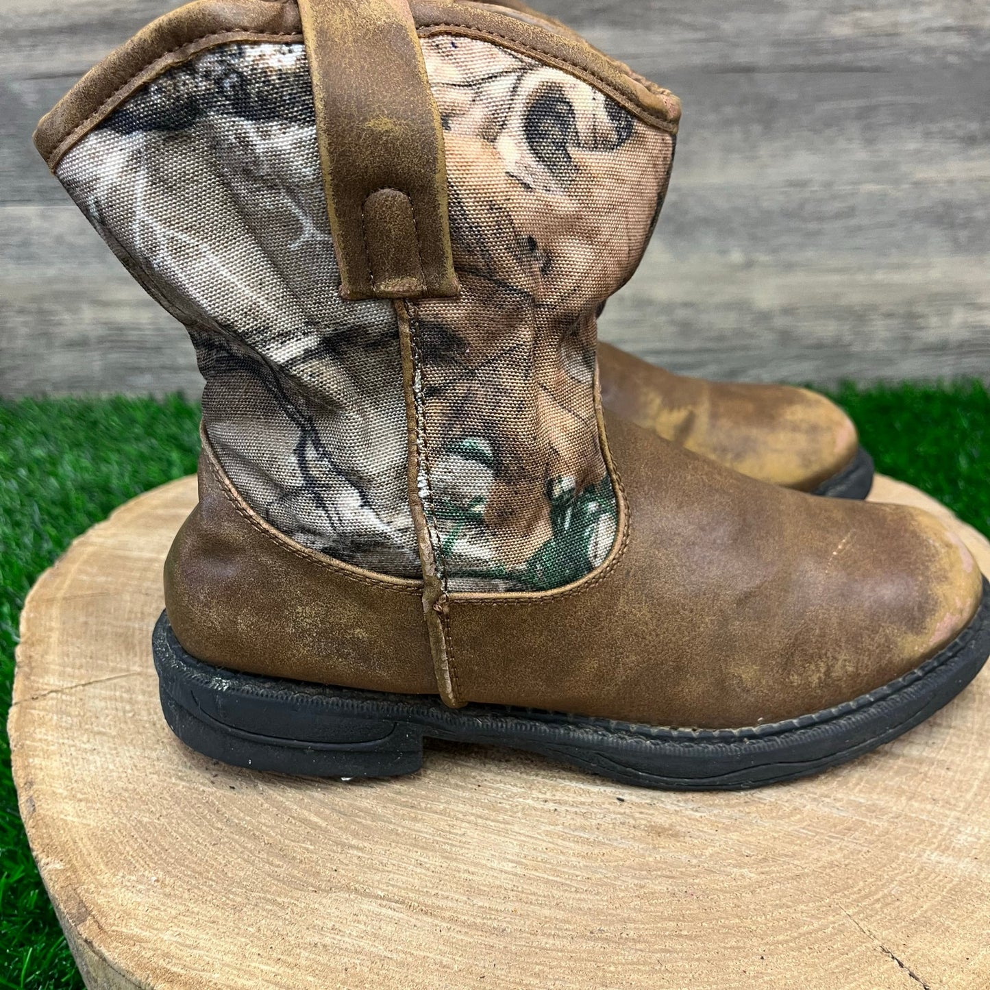 Outbound Trading Co. Youth - Size 2M - Brown/Camo Boots Style 430695