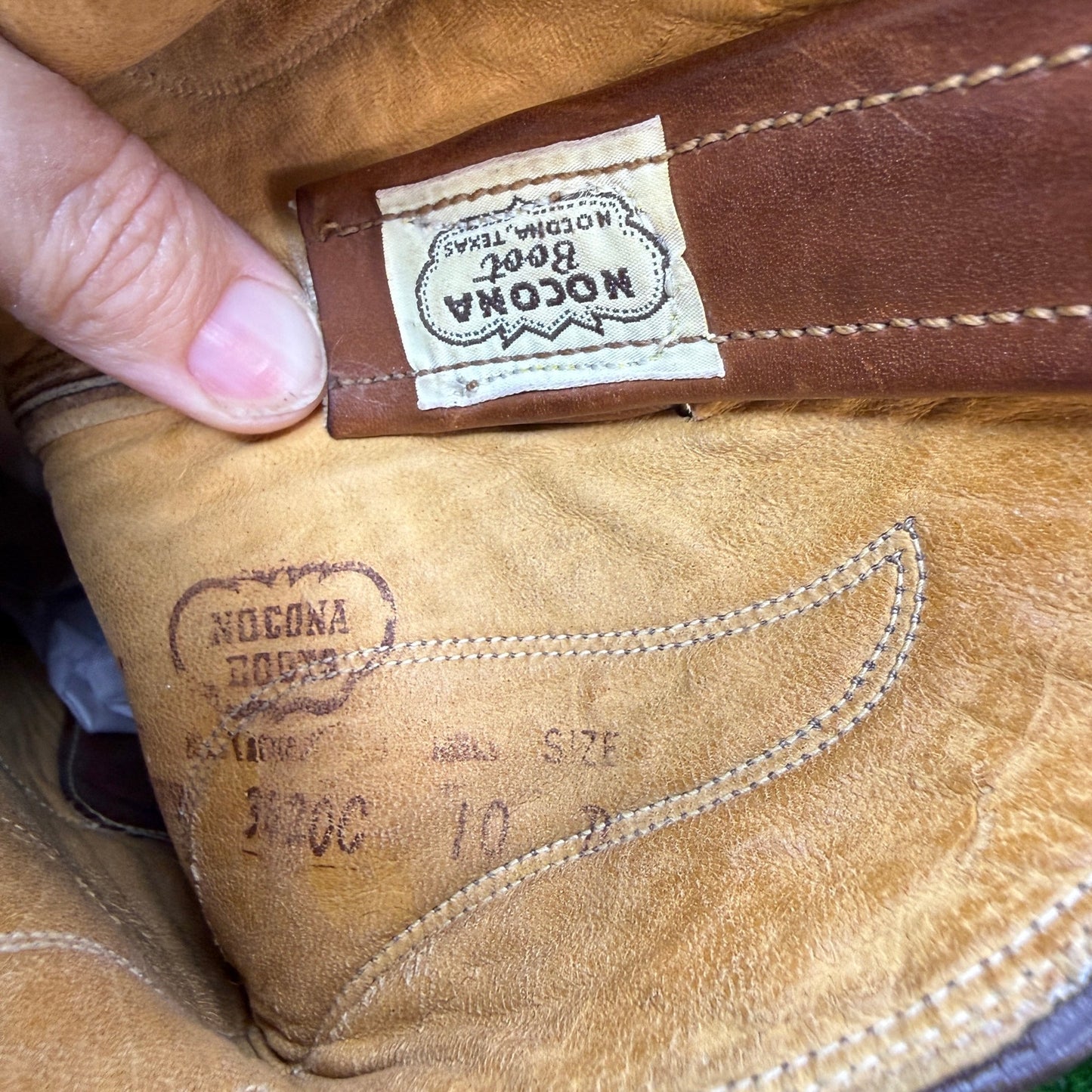 Nocona Men - Size 10D - Vintage Brown Western Cowboy Boots Style 3420C