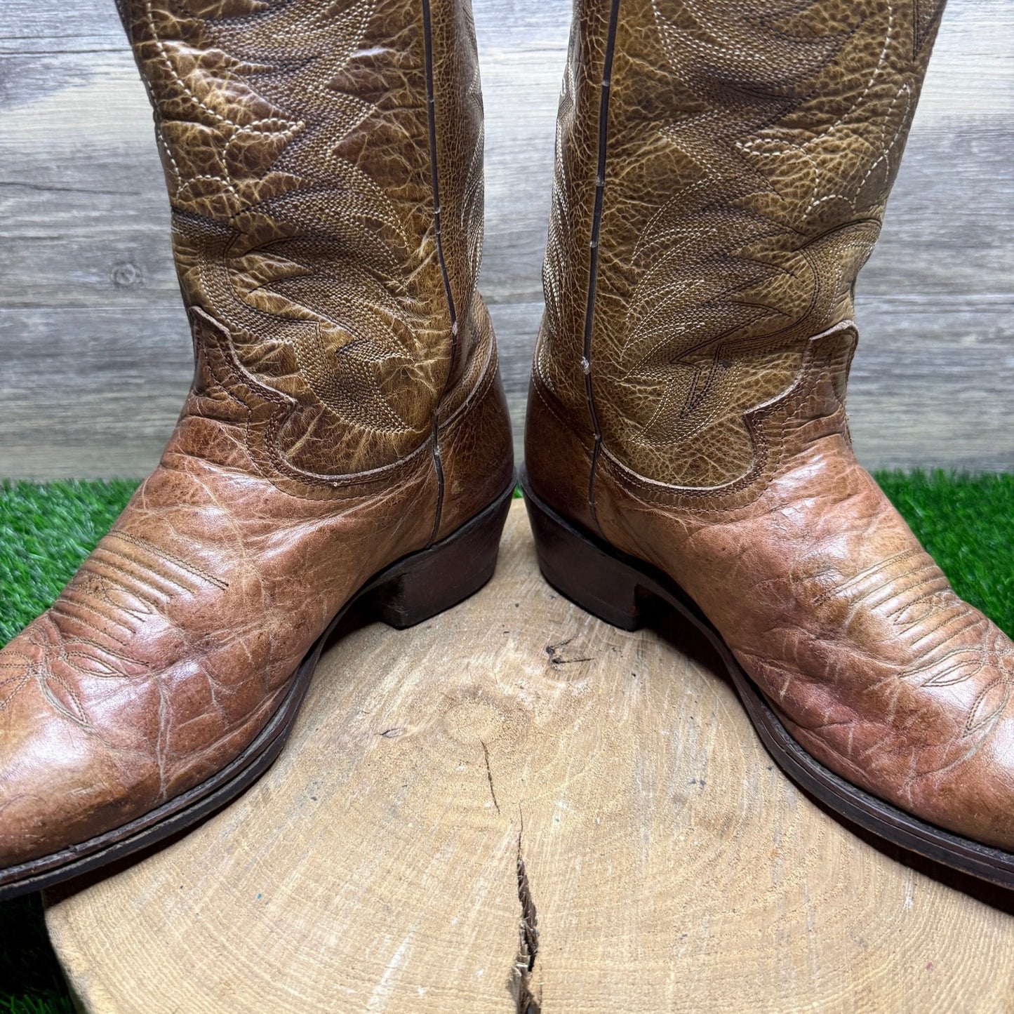 Justin Men - Size 10.5 EE - Tan Western Cowboy Boots Style 1567