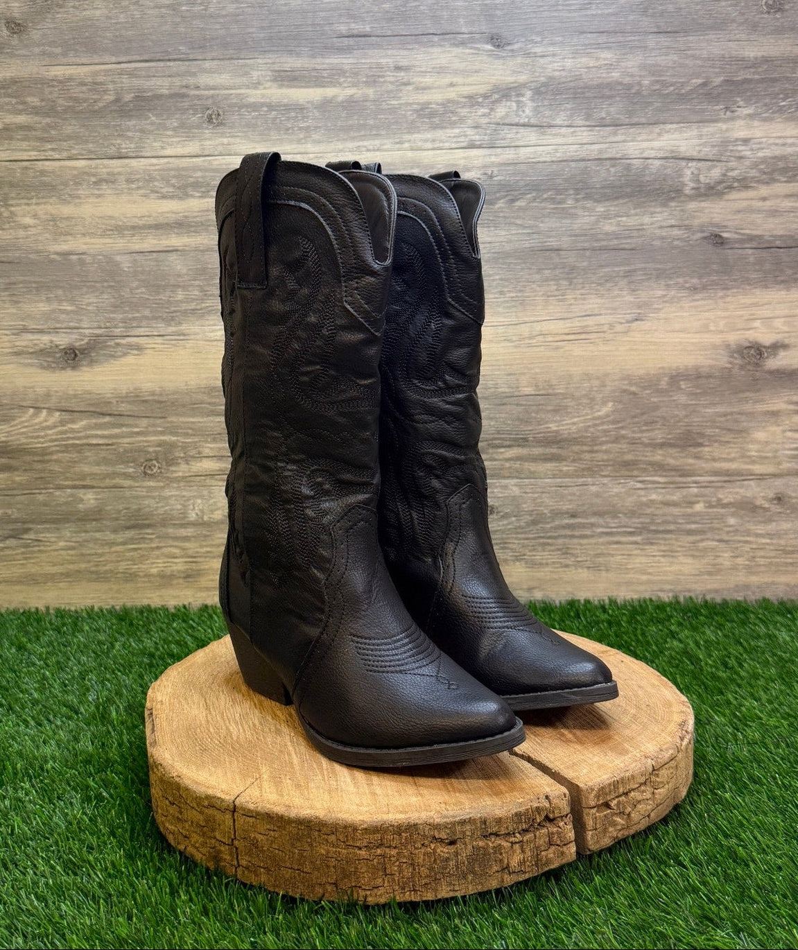 True Craft Women - Size 6.5M - Black Faux Leather Cowboy Boots Style Tammi