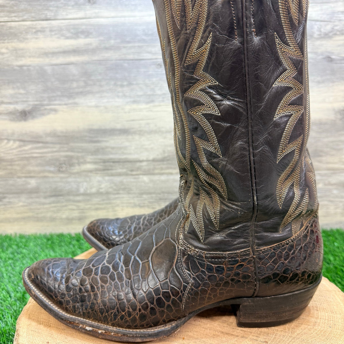 Justin Men - Size 10D - Vintage Chocolate Preban Sea Turtle Cowboy Boots 9202