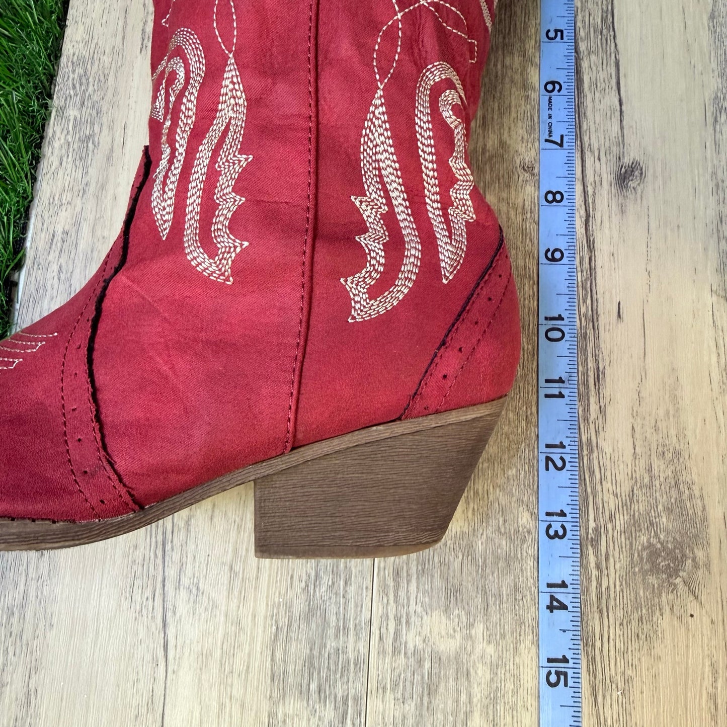 True Craft Women - Size 8M - Soft Faux Leather Cowboy Boots Tammi