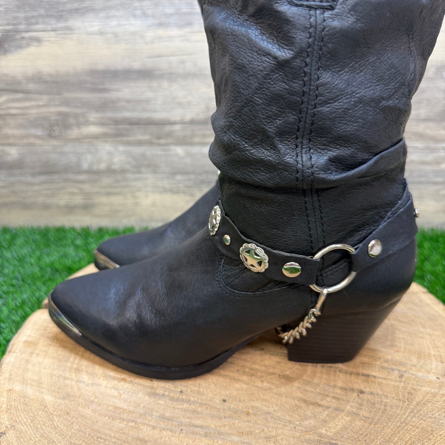 Dingo Women - Size 7.5M - Black Harness Ankle Cowboy Boots Style DI522