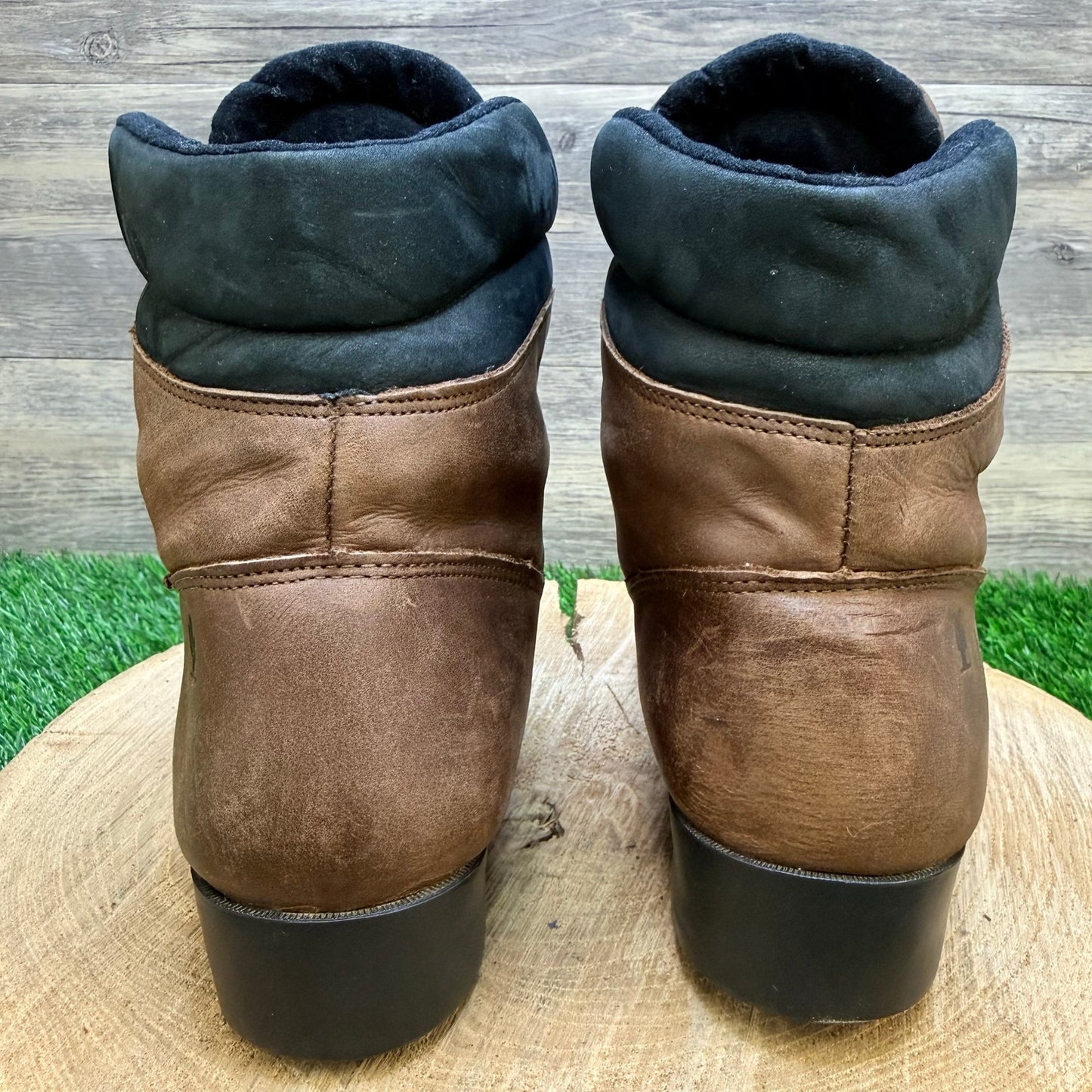 Laredo Women - Size 7M - Brown Lace Up Eagle Peformair Boots 74300
