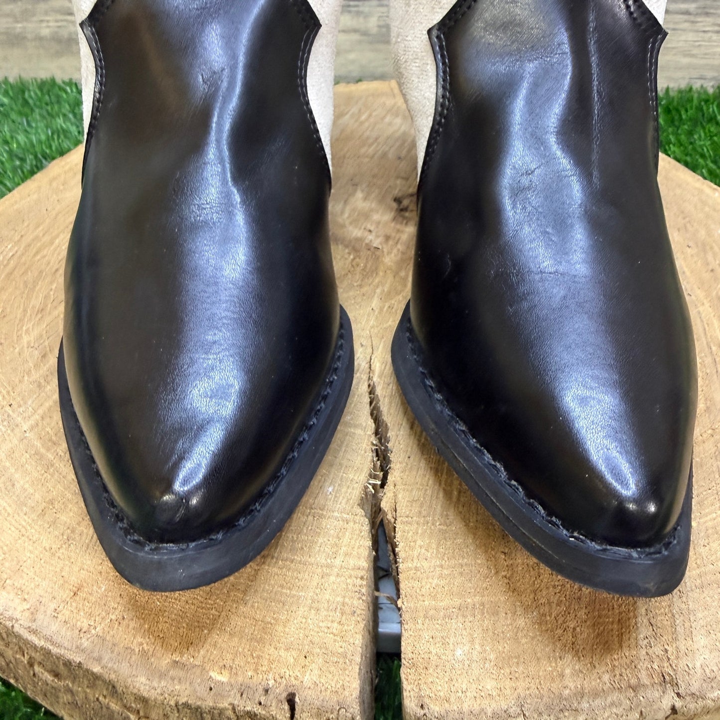 Unknown Women - Size 6 - Black/White Flame Faux Leather Western Cowboy Boots