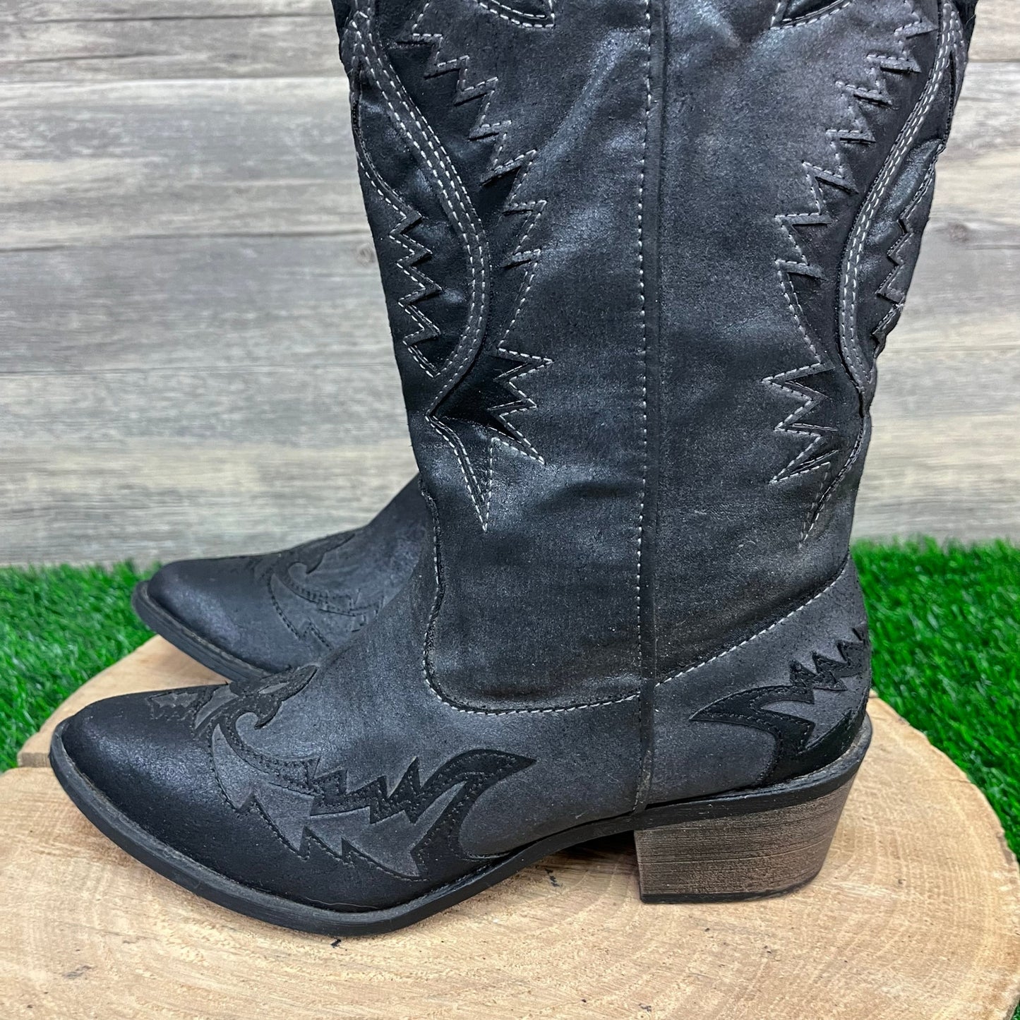 Coconuts Women - Size 6.5M - Black Soft Faux Leather Boots Style Widow