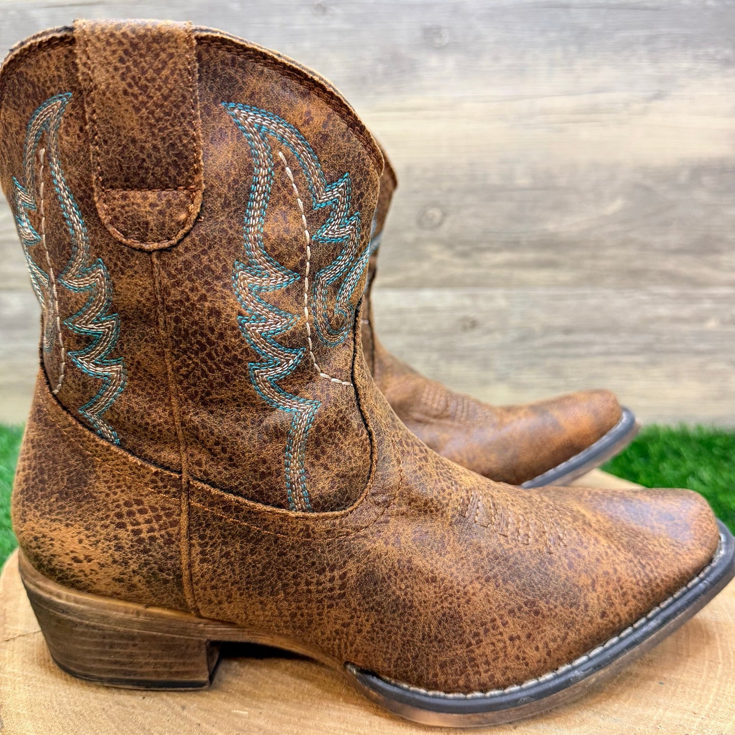 Roper Women - Size 7.5 - Distressed Brown Ankle Faux Zipper Boots