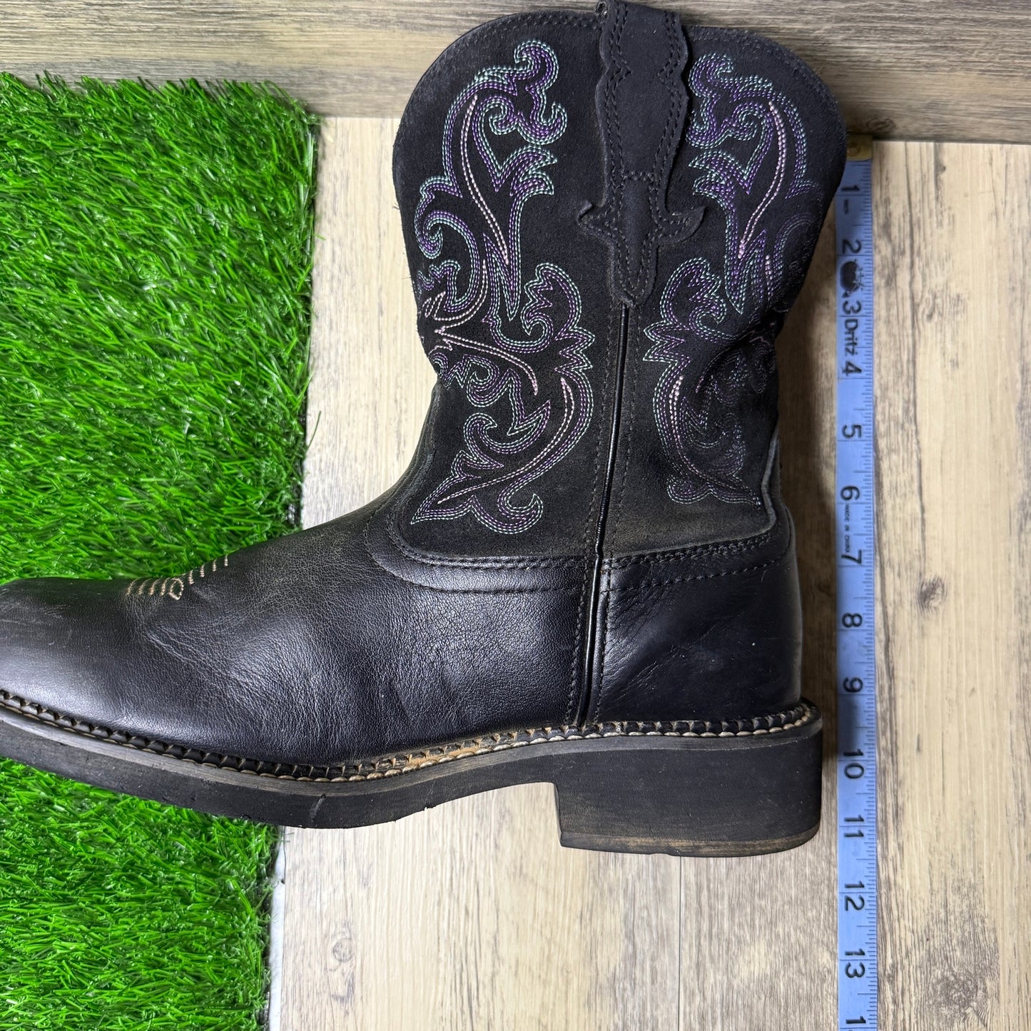 Ariat Women - Size 11B - Black/Purple Round Toe Cowboy Boots Style 10004729