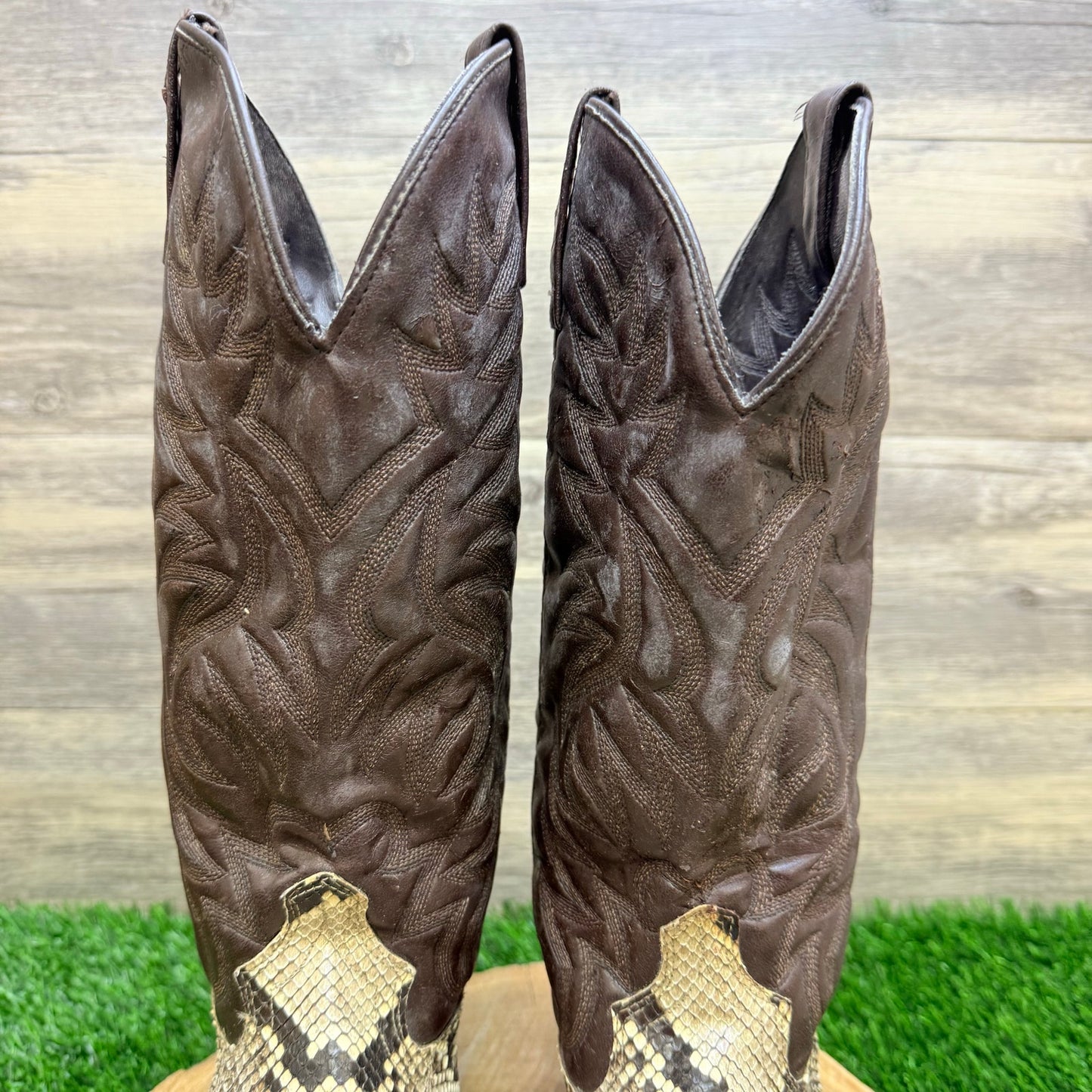 Acme Men - Size 8D - Brown Snake Cowboy Boots 6120