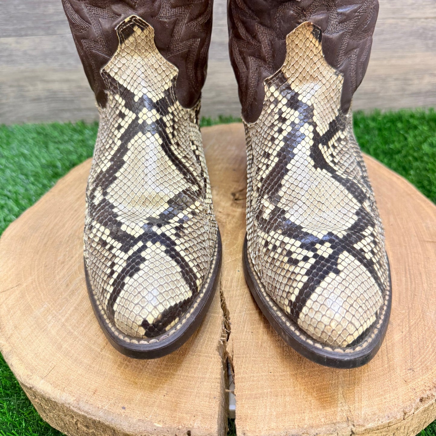 Acme Men - Size 8D - Brown Snake Cowboy Boots 6120
