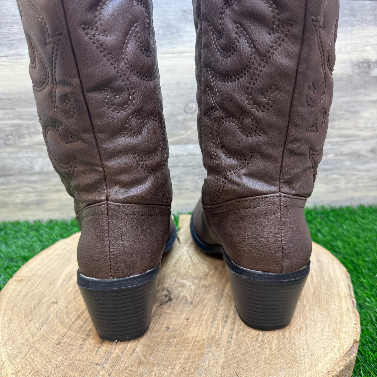West Blvd Women - Size 6.5 - Chocolate Faux Leather Cowboy Boots Style Miami