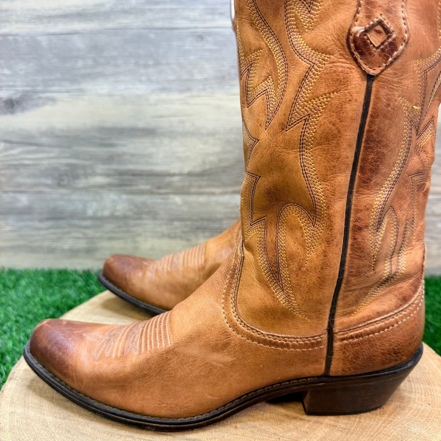 Nocona Women - Size 8B - Tan Snip Toe Western Cowboy Boots NL1600