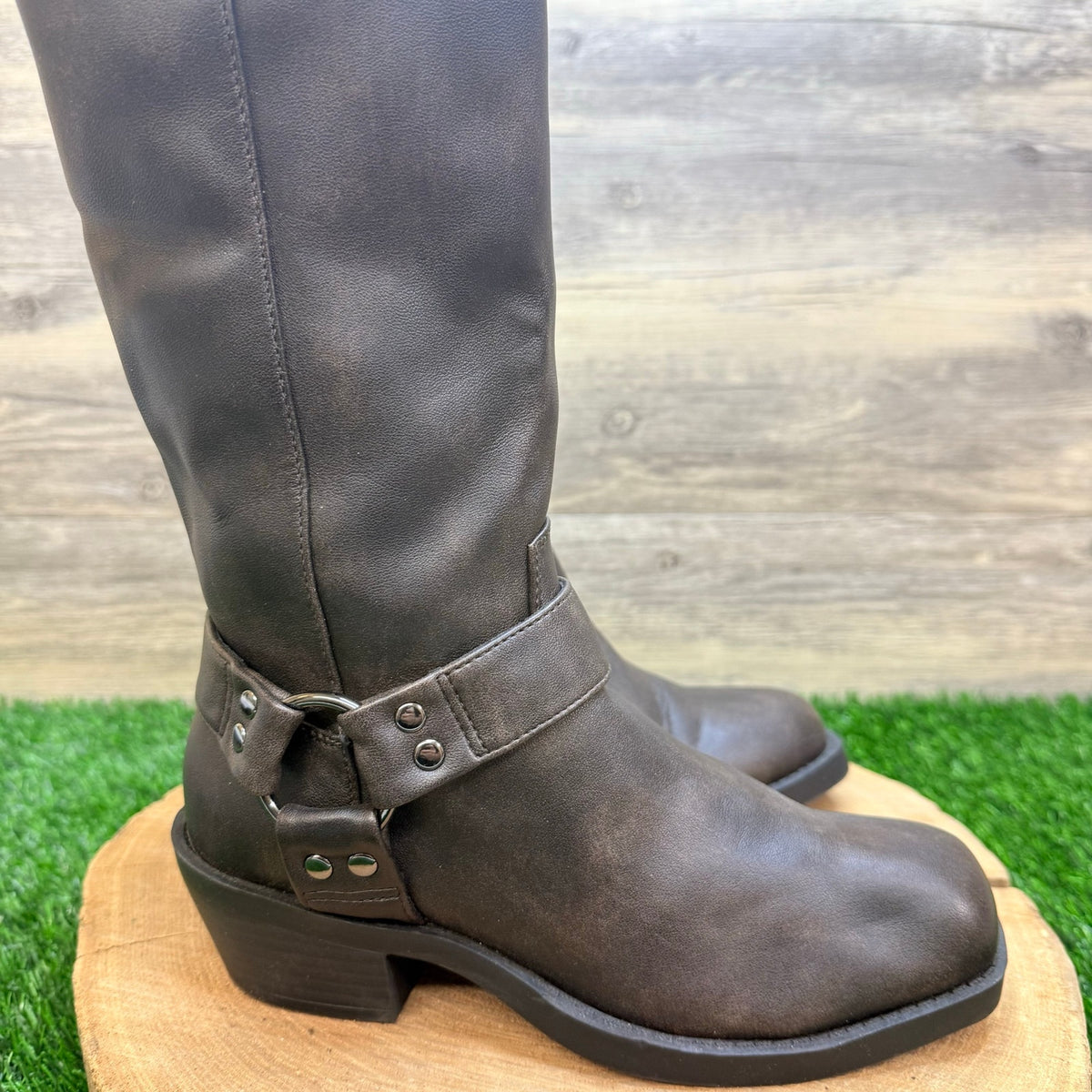 Time and Tru Women - Size 6.5 - Brown Faux Leather Moto Cowboy Boors 56514