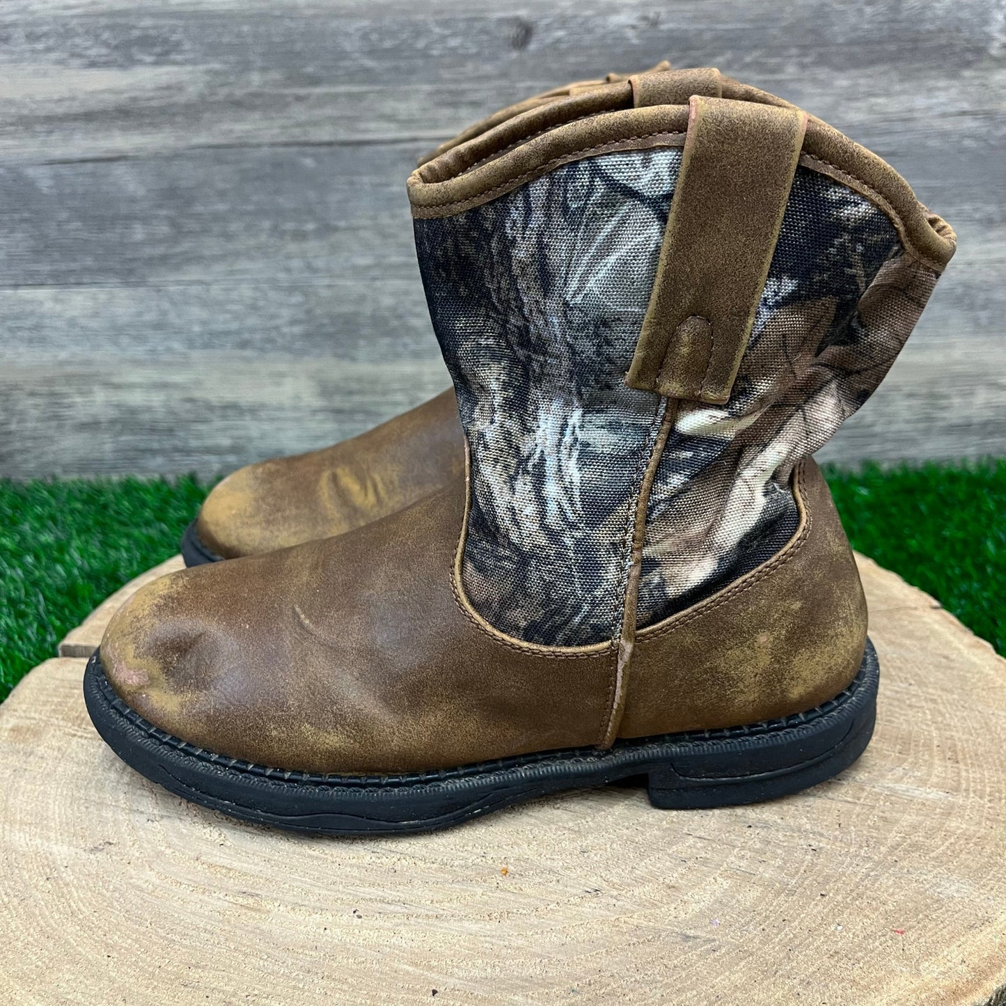 Outbound Trading Co. Youth - Size 2M - Brown/Camo Boots Style 430695