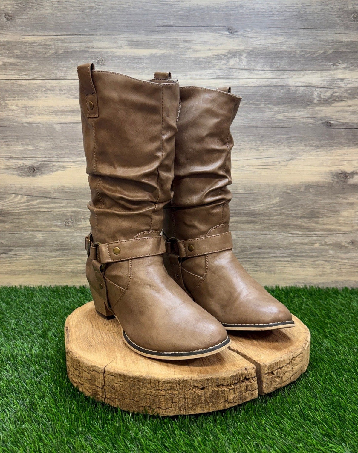 Refresh Women - Size 10 - Beige Slouch Buckle Faux Leather Boots Style Wild