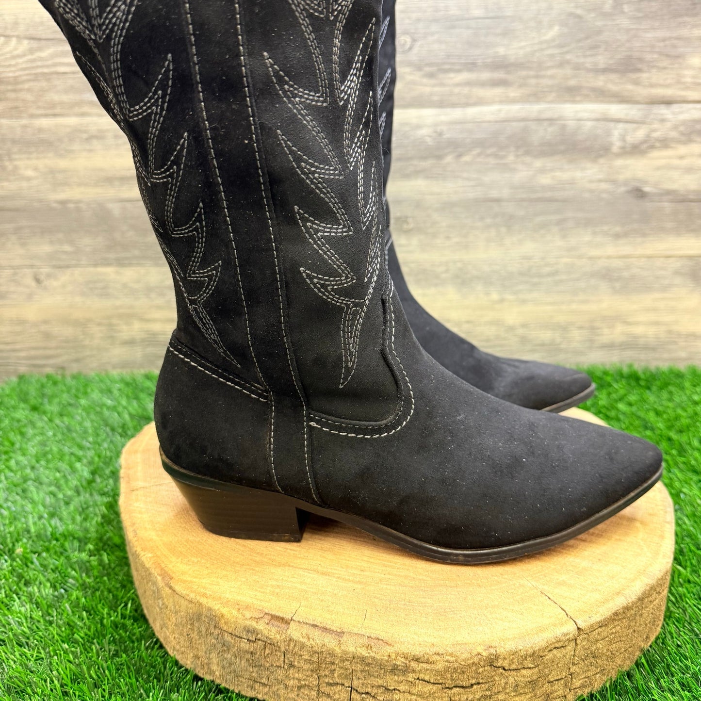 Universal Thread Women - Size 8W - Black Tall Zipper Faux Boots