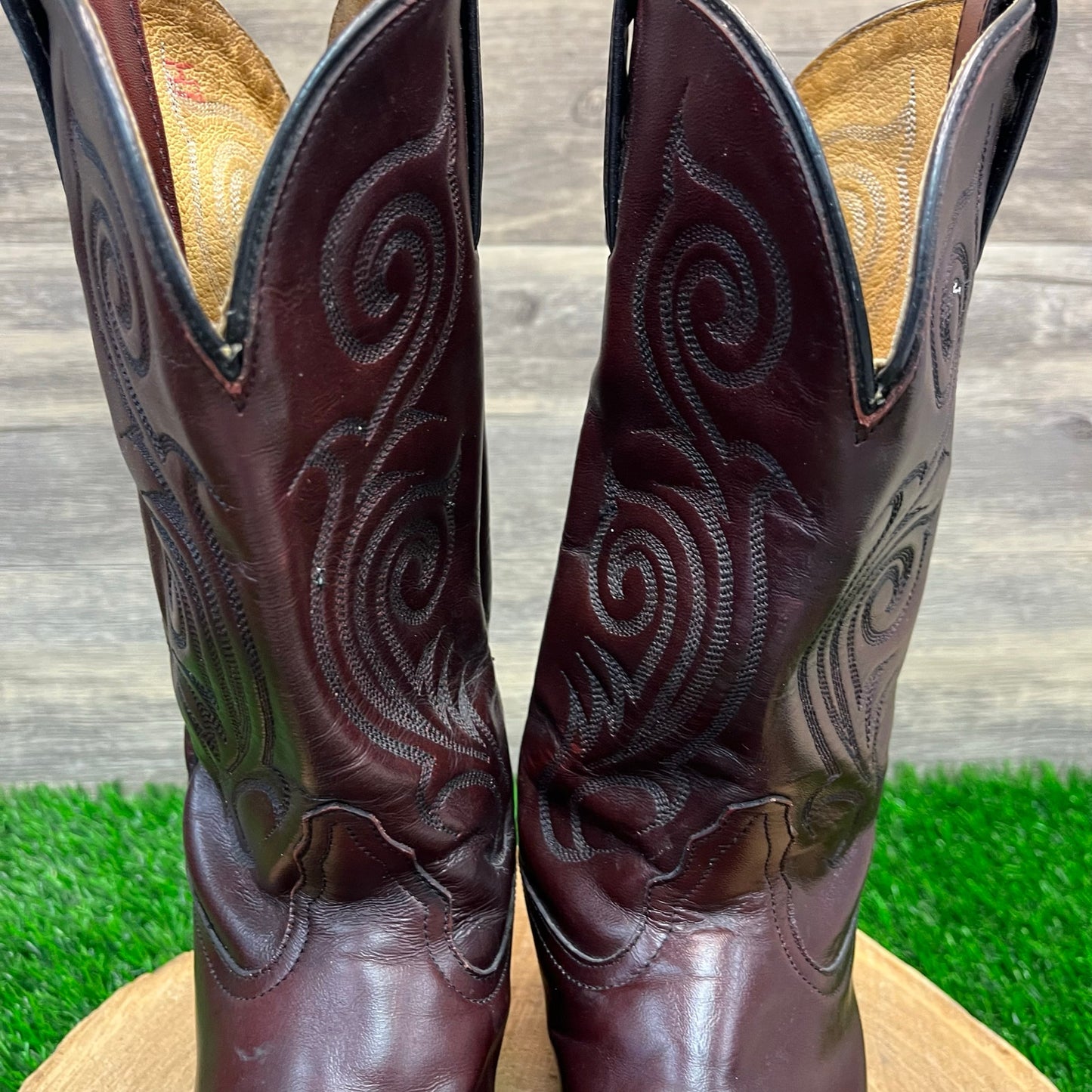 Tony Lama Women - Size 8B - Maroon Cowboy Boots Style VE1985