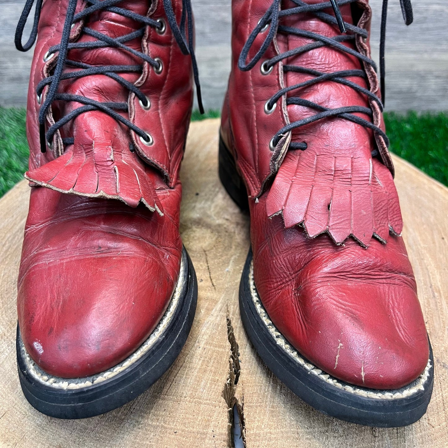 Unknown Women - Size 6M - Vintage Red Lace Up Cowboy Boots Style 18099