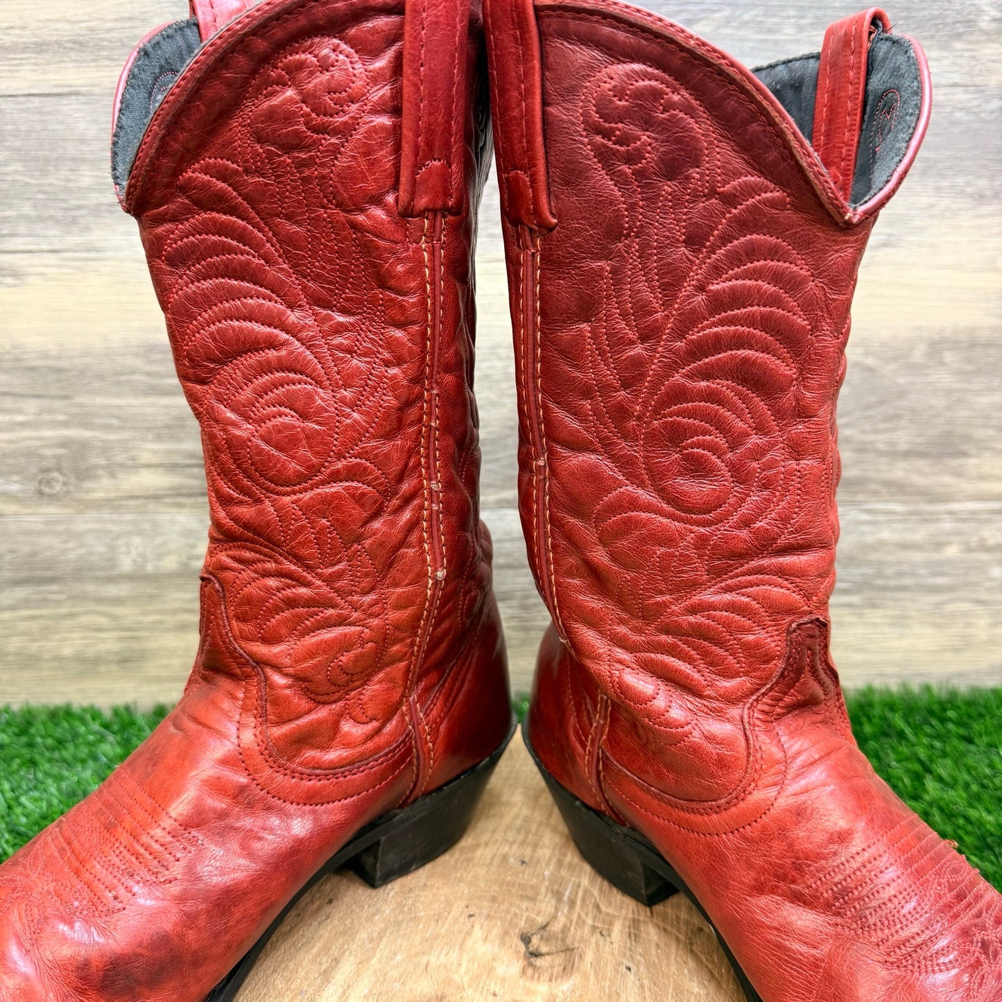 Justin Women - Size 8M - Red Western Cowboy Boots