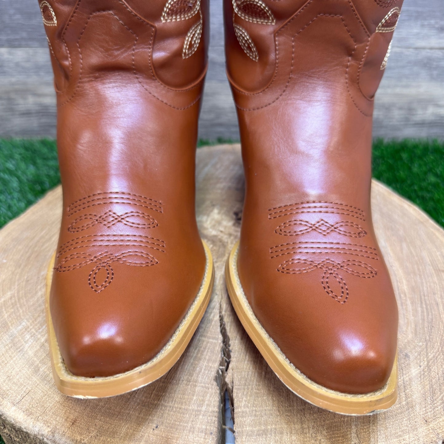 Unknown Men - Size 12 - Tan Faux Leather Snip Toe Cowboy Boots