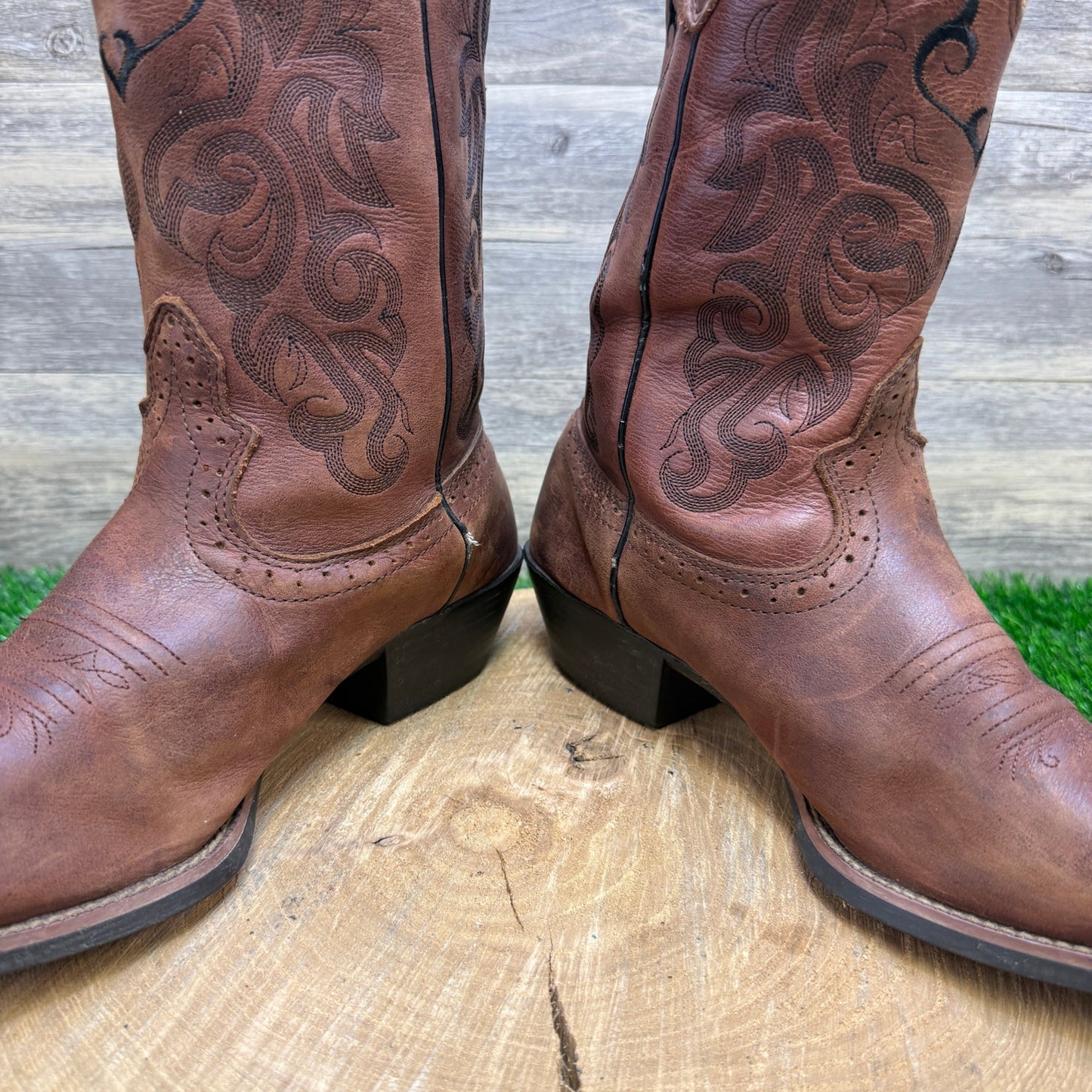 Justin Women - Size 9.5B - Brown Stampede Cowboy Boots Style L2559